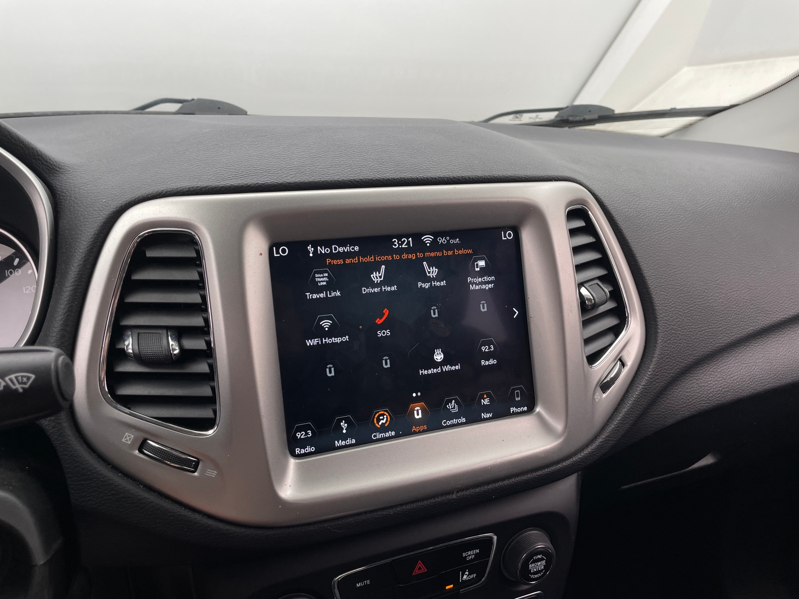 Thumbnail: 2019 Jeep Compass - 3