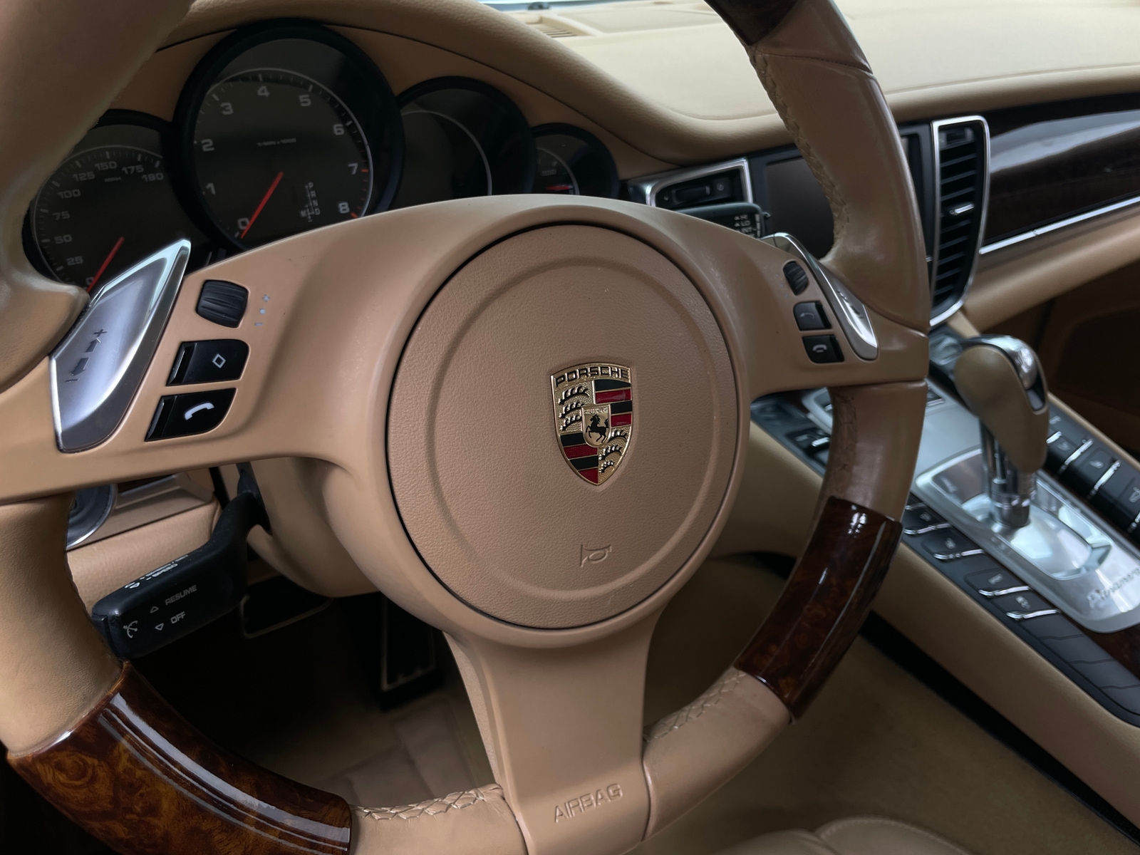 Thumbnail: 2011 Porsche Panamera - 4
