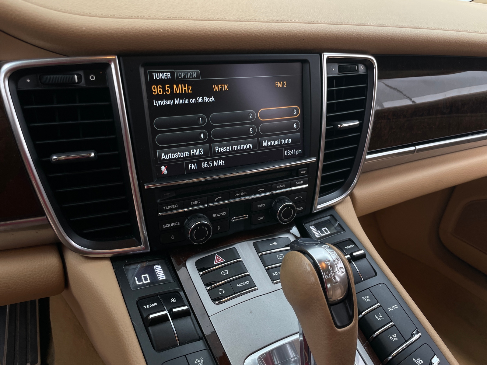 Thumbnail: 2011 Porsche Panamera - 3