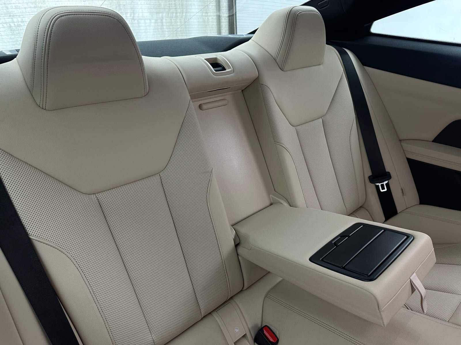Thumbnail: 2023 BMW 4 Series - 4