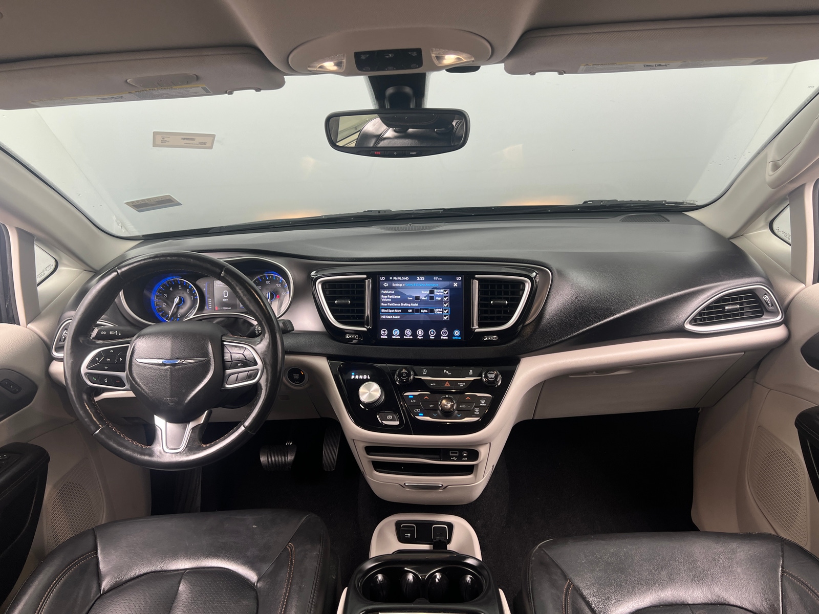 Thumbnail: 2020 Chrysler Pacifica - 2