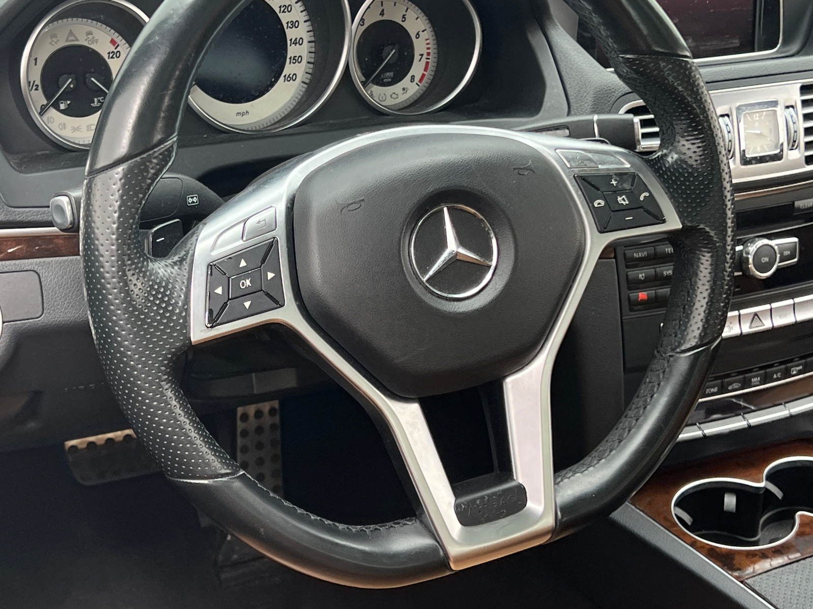 Thumbnail: 2014 Mercedes-Benz E-Class - 3