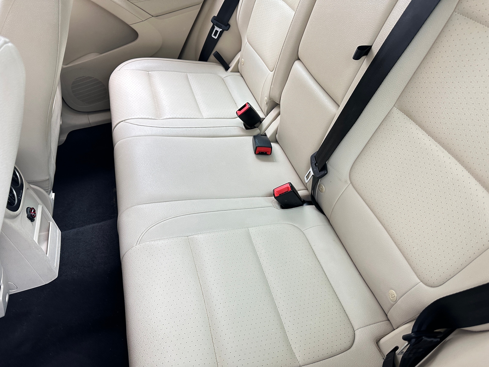 Thumbnail: 2016 Volkswagen Tiguan - 6