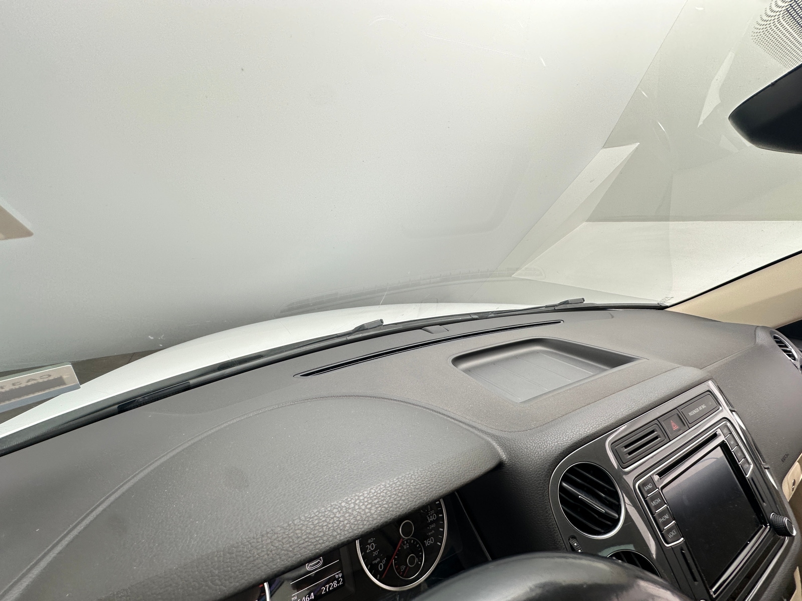 Thumbnail: 2016 Volkswagen Tiguan - 3