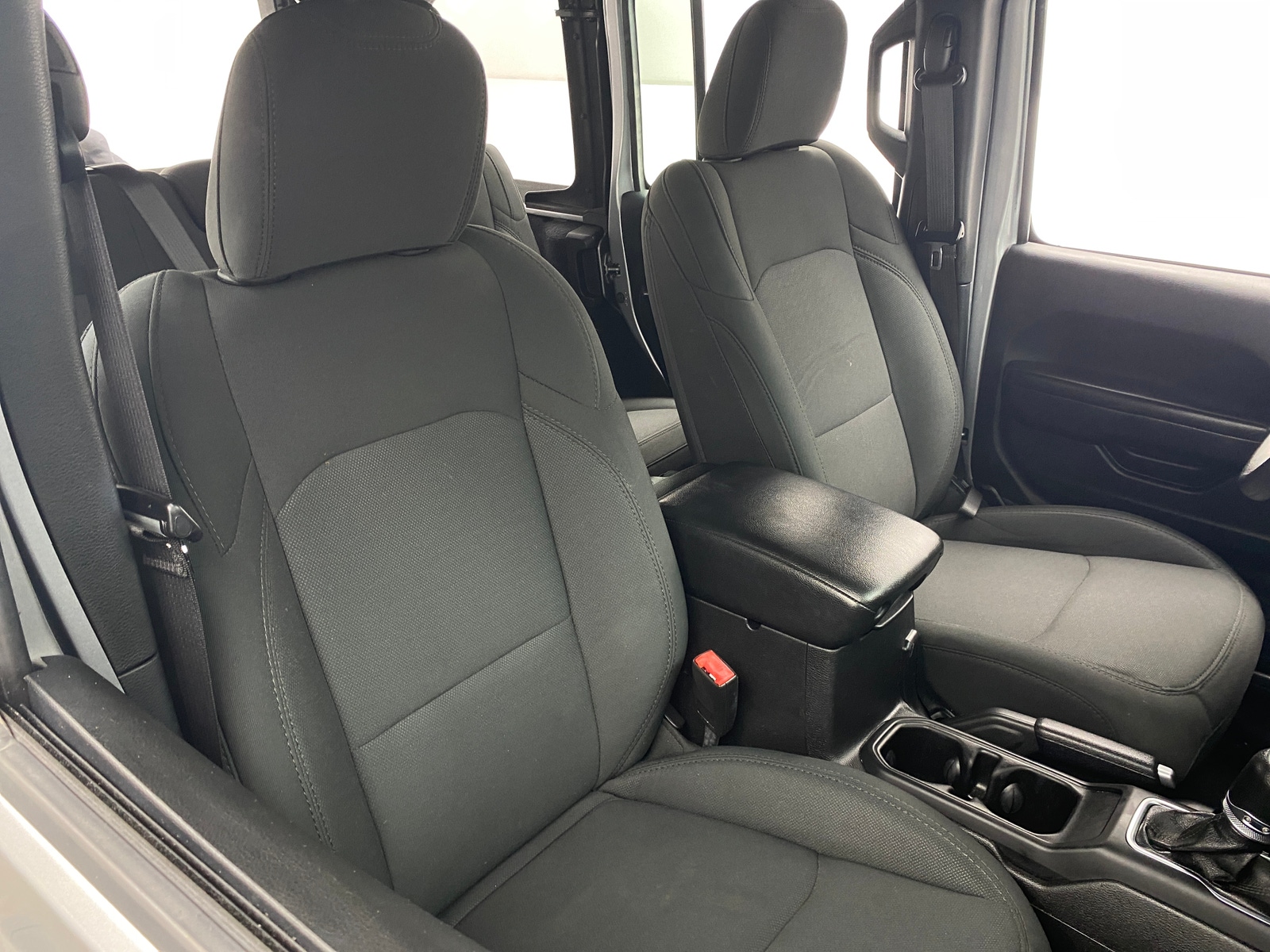 Thumbnail: 2019 Jeep Wrangler - 2