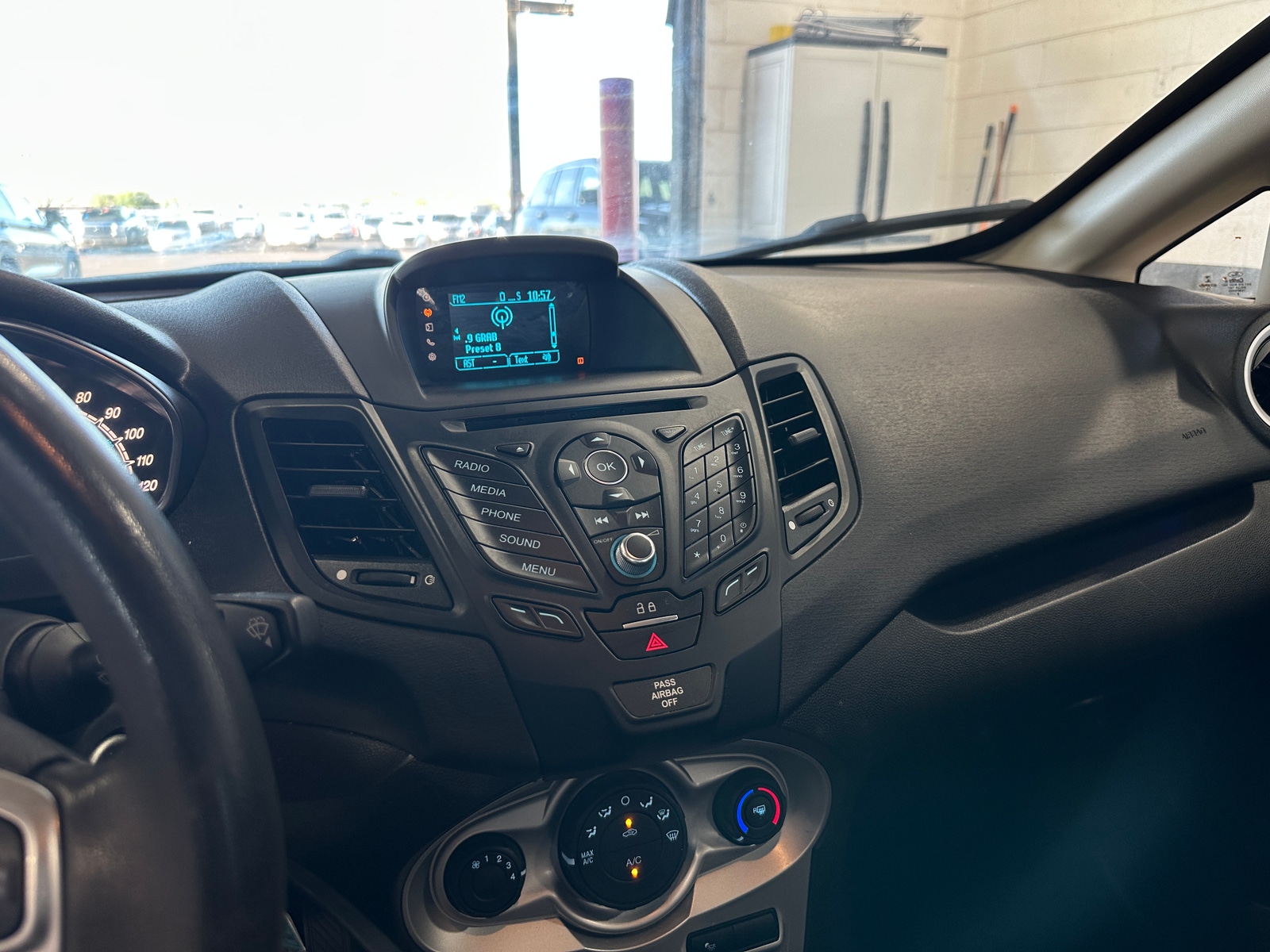 Thumbnail: 2016 Ford Fiesta - 4