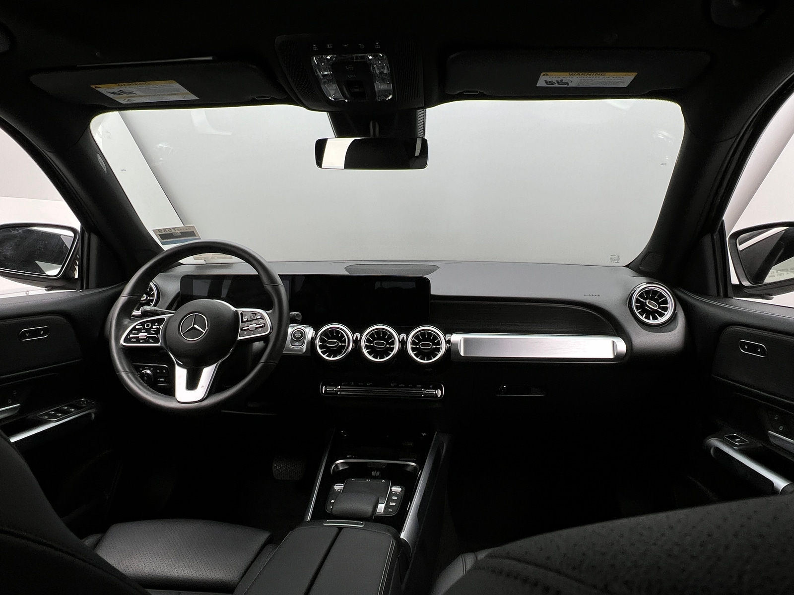 Thumbnail: 2022 Mercedes-Benz GLB - 2