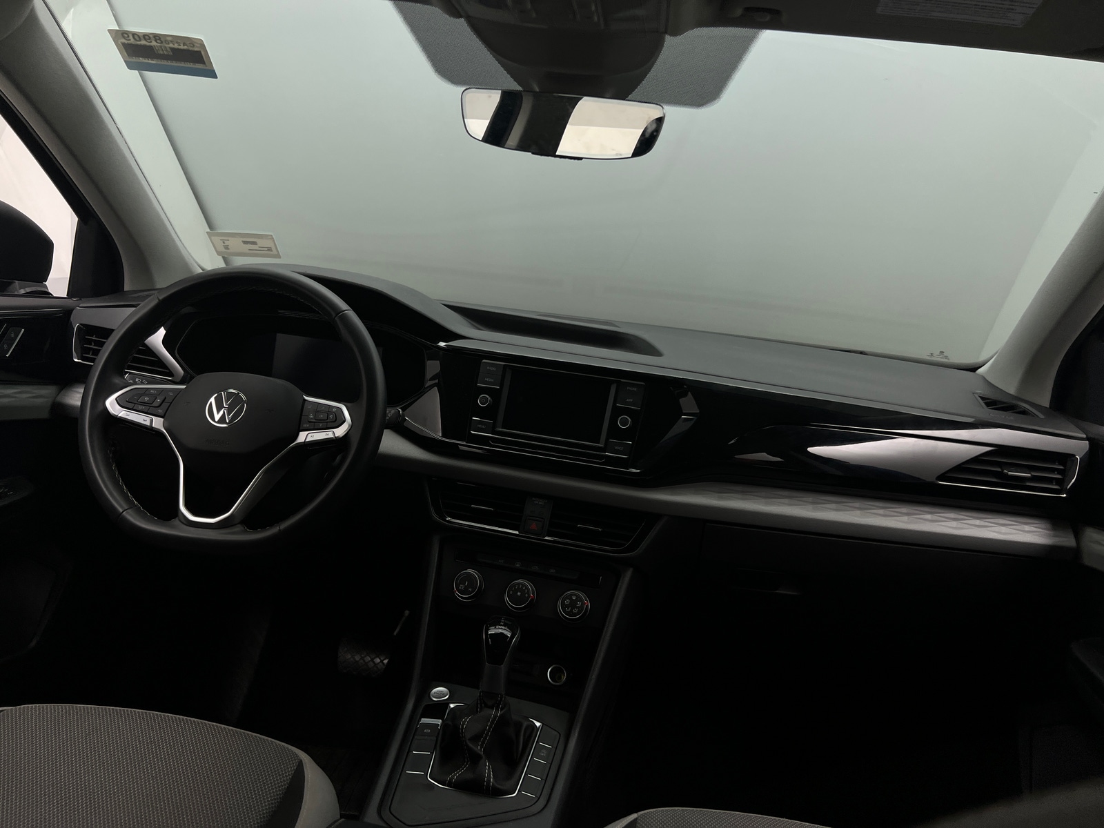 Thumbnail: 2022 Volkswagen Taos - 3