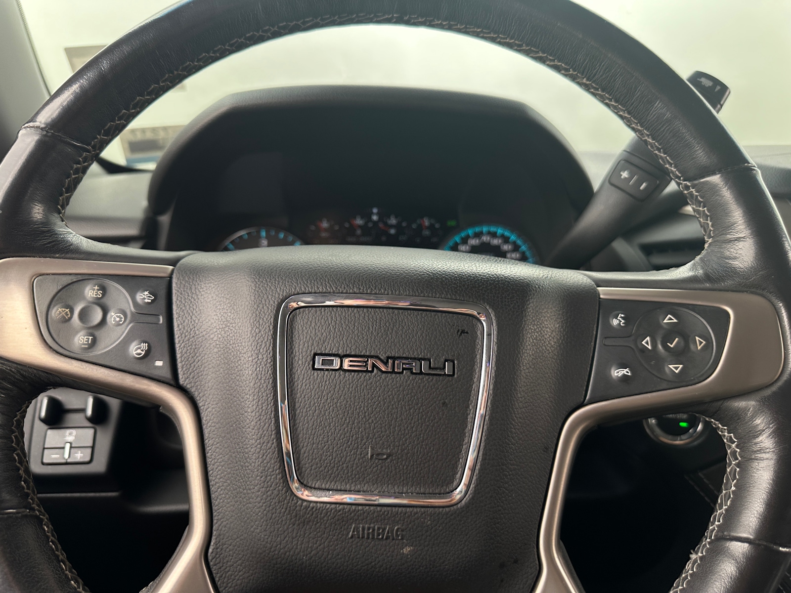 Thumbnail: 2018 GMC Yukon - 4