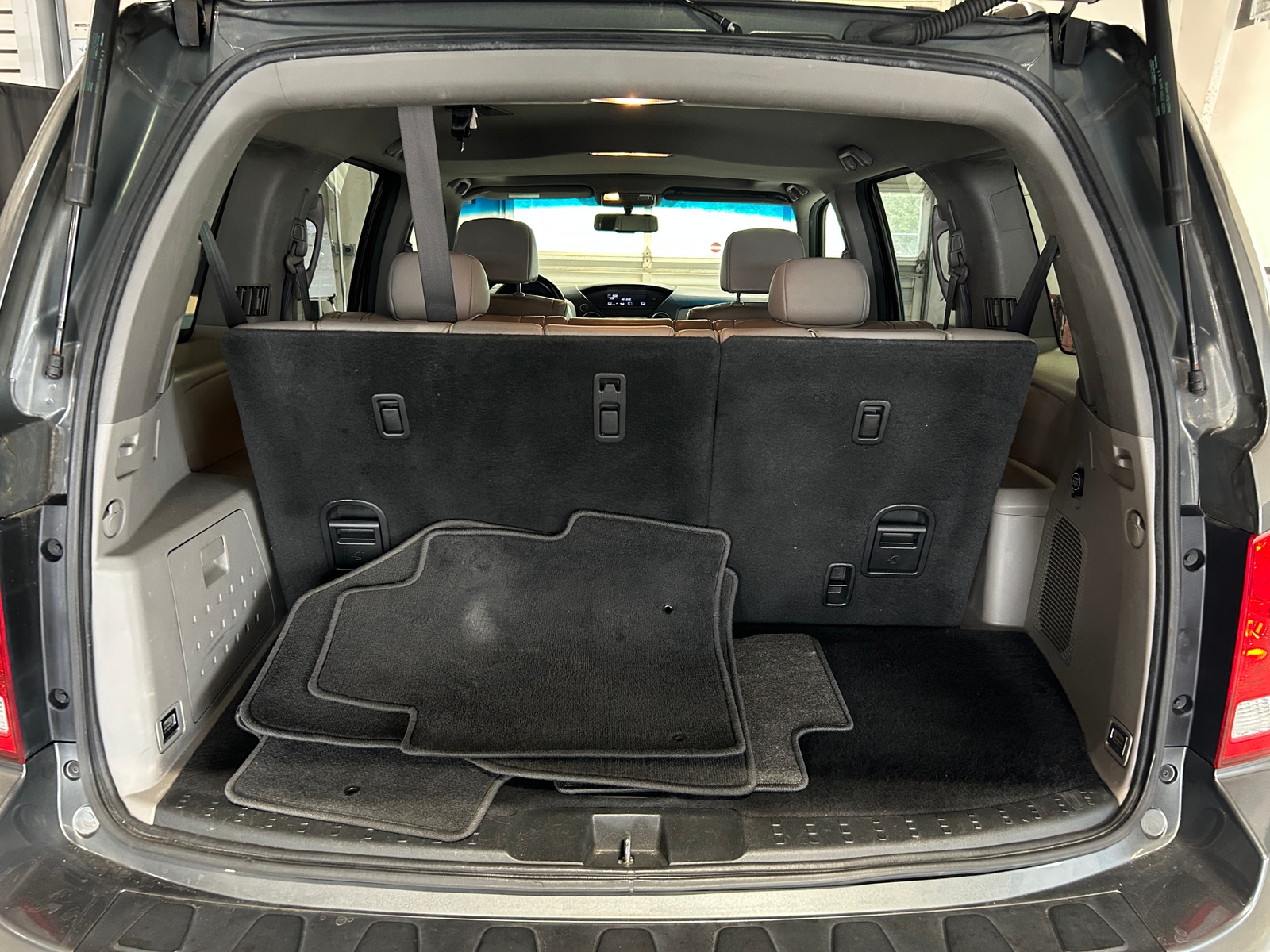 Thumbnail: 2011 Honda Pilot - 6