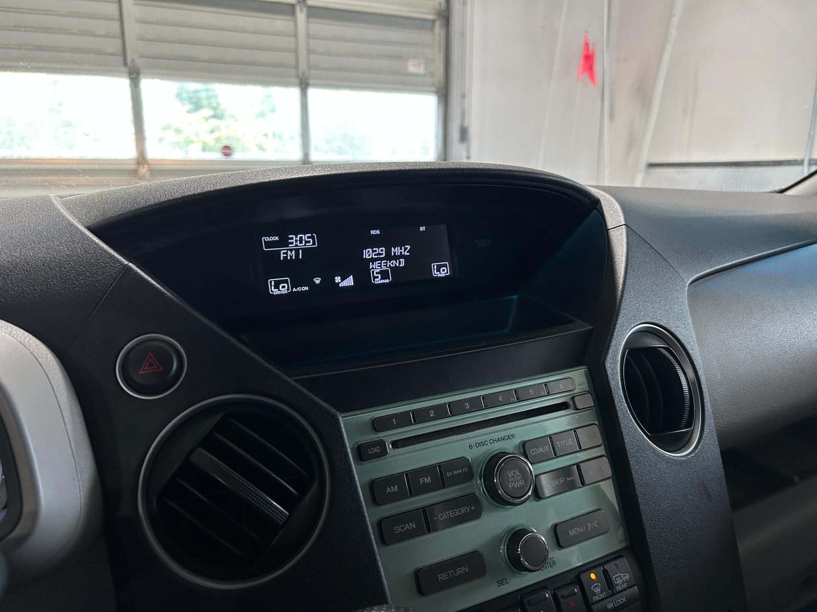 Thumbnail: 2011 Honda Pilot - 3