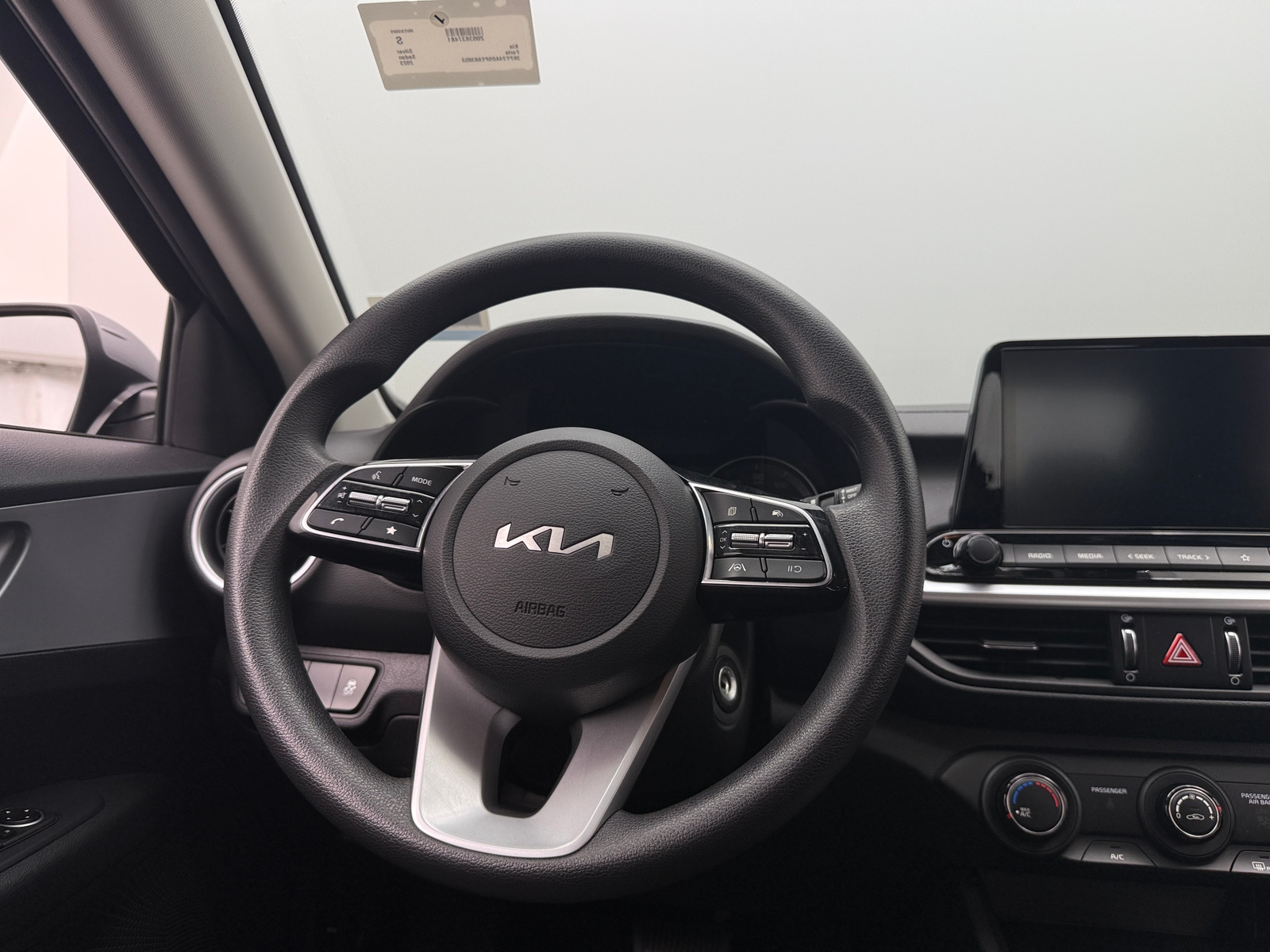 Thumbnail: 2023 Kia Forte - 5