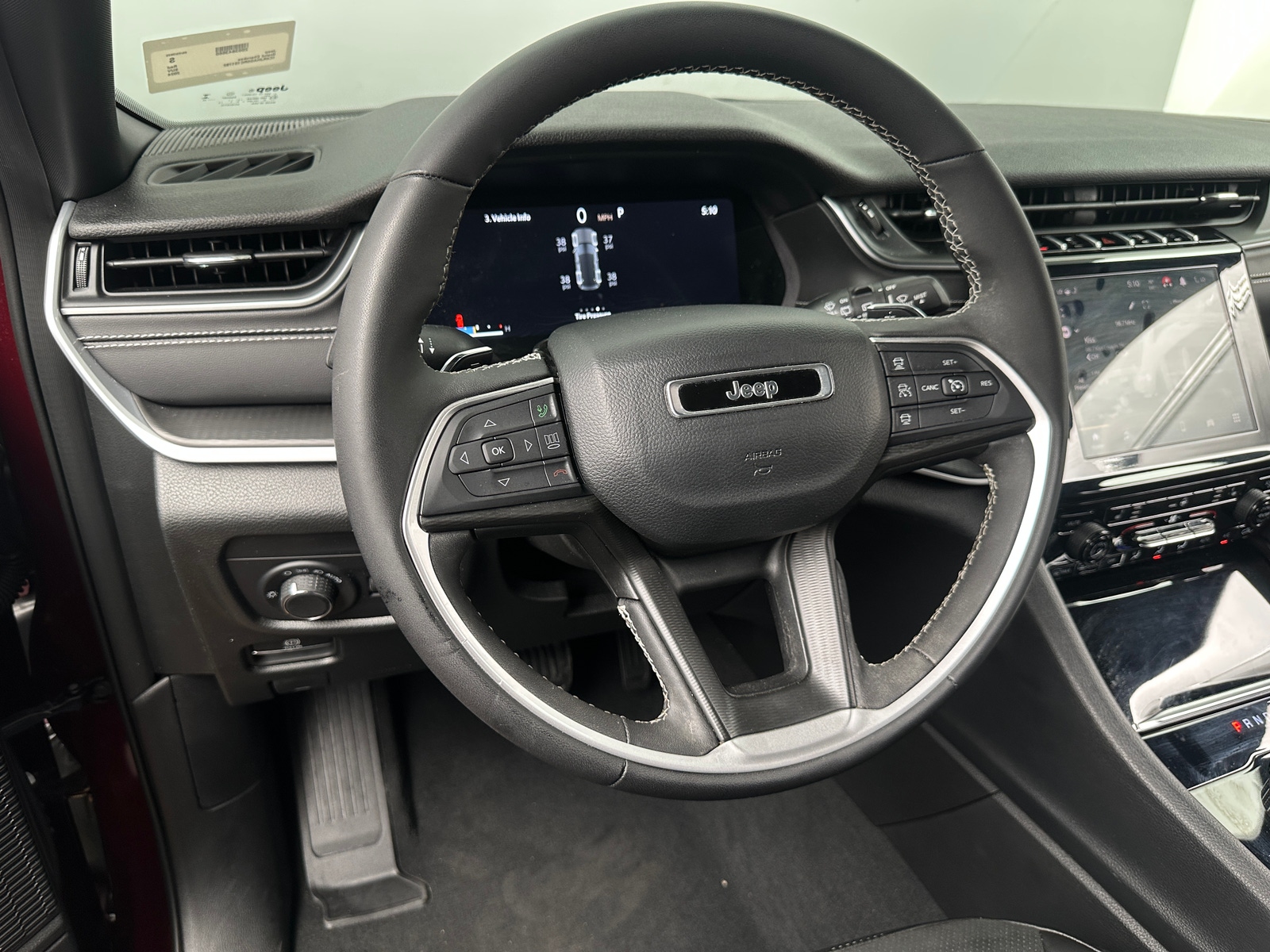 Thumbnail: 2024 Jeep Grand Cherokee - 4
