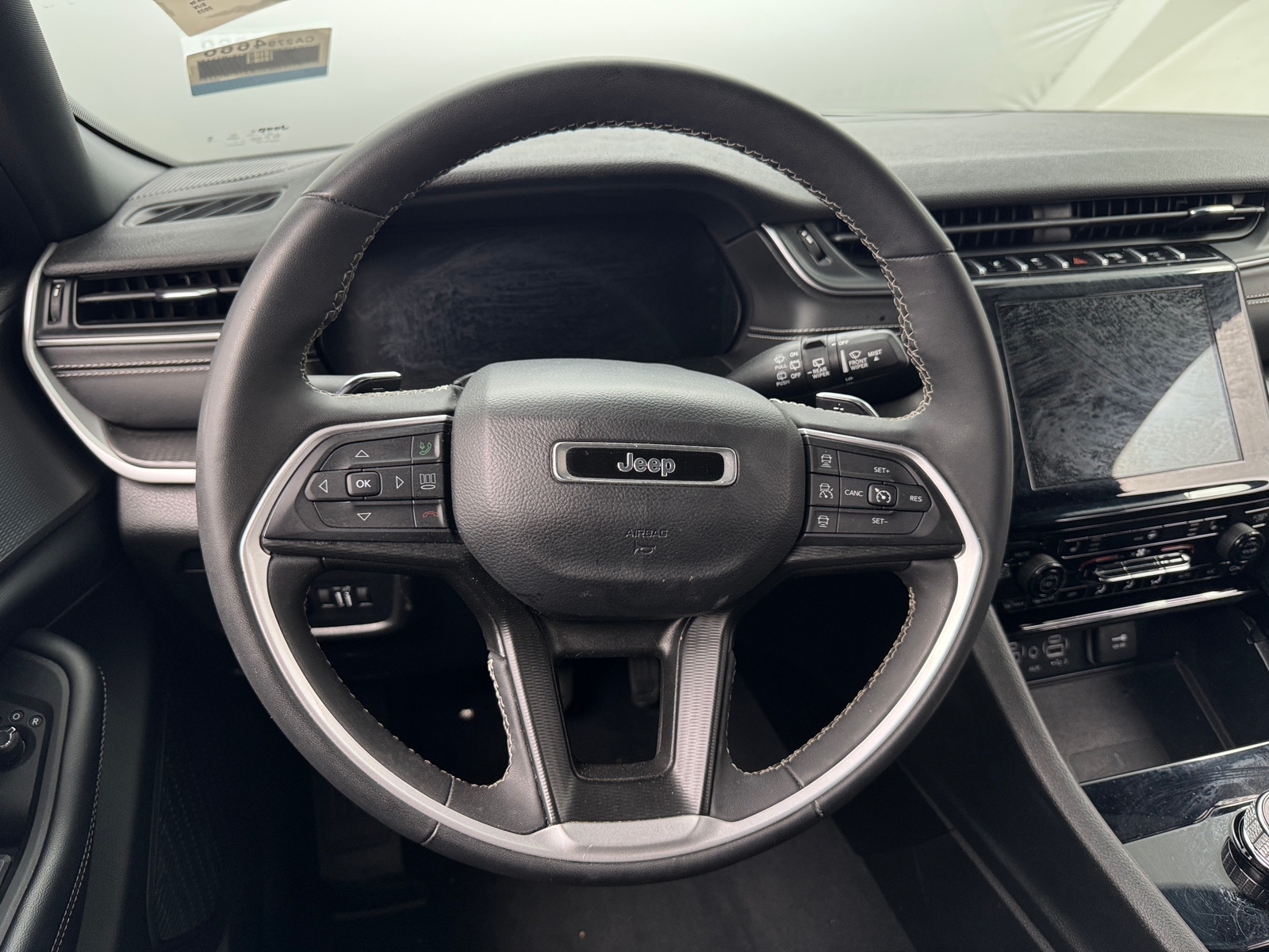 Thumbnail: 2023 Jeep Grand Cherokee L - 5