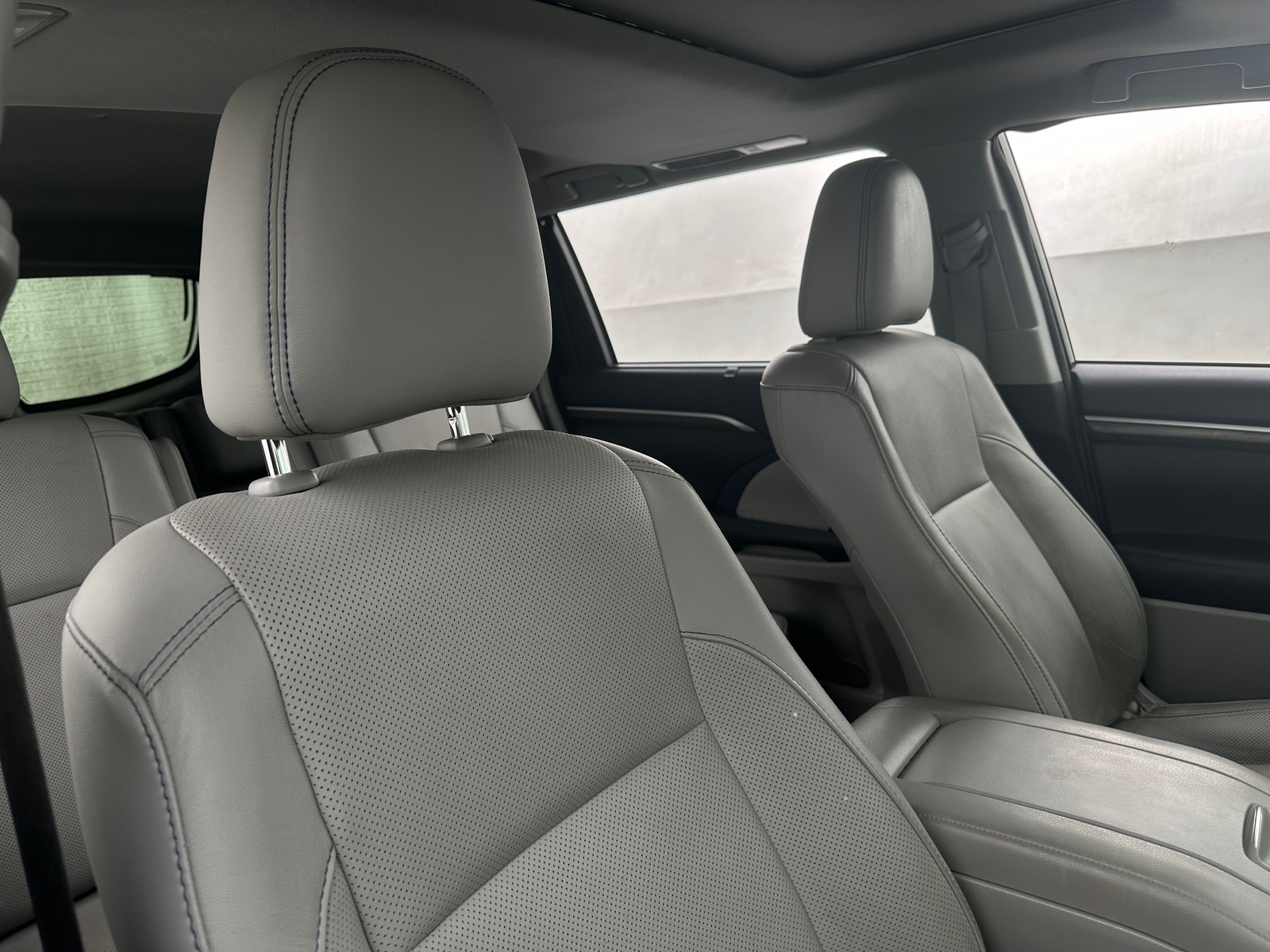 Thumbnail: 2016 Toyota Highlander - 2