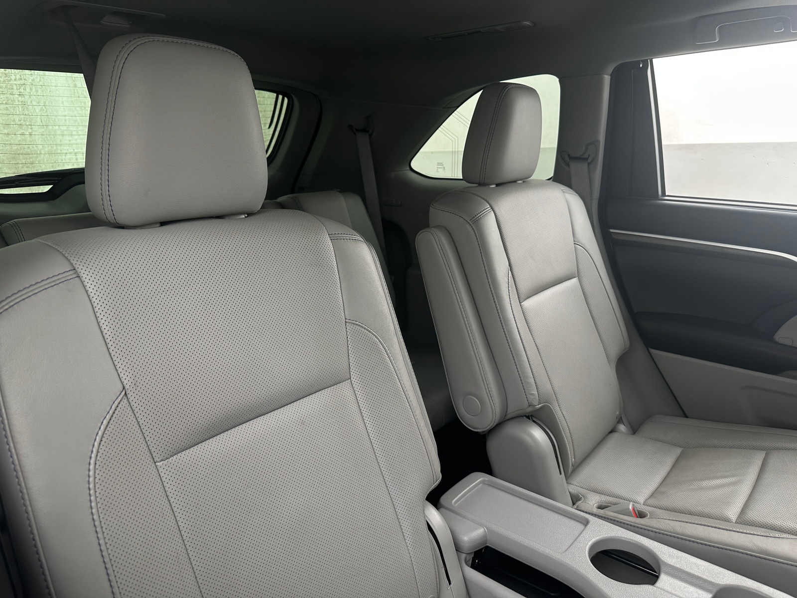 Thumbnail: 2016 Toyota Highlander - 6
