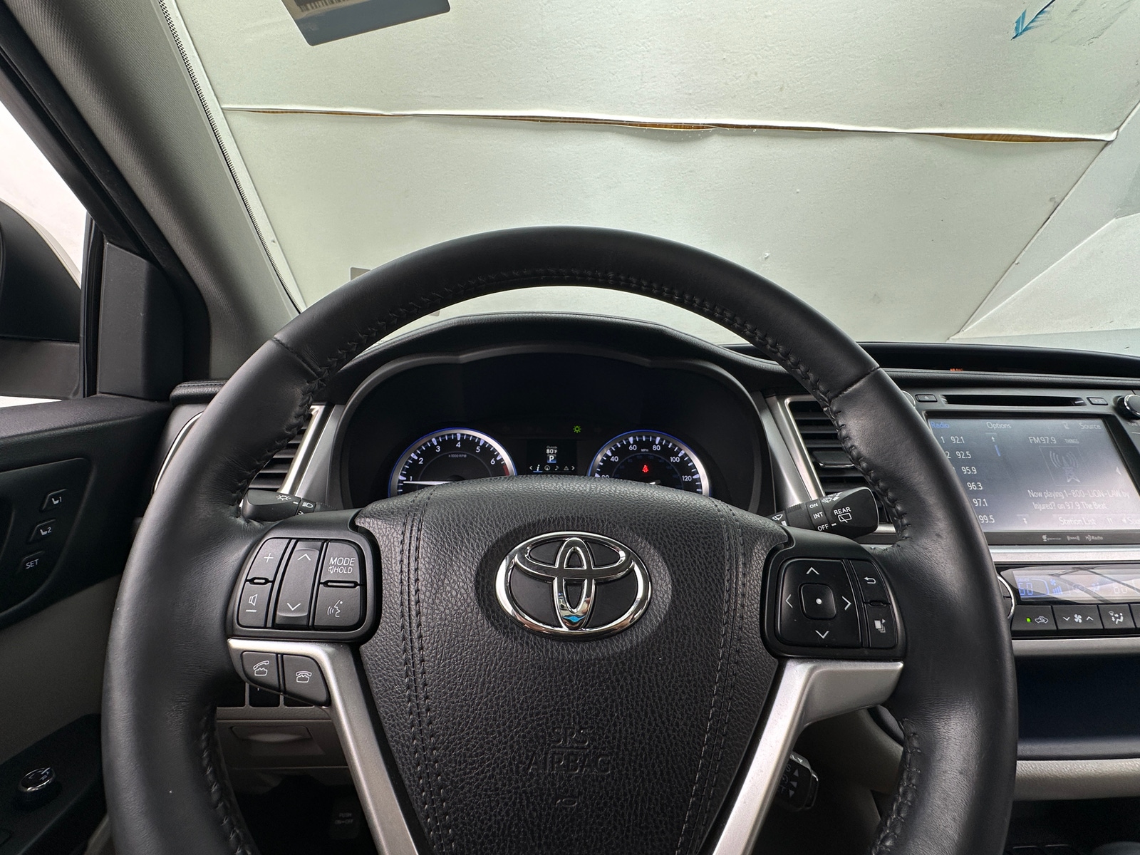 Thumbnail: 2016 Toyota Highlander - 5