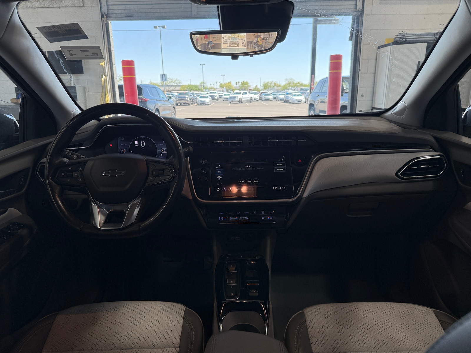 Thumbnail: 2023 Chevrolet Bolt EUV - 2