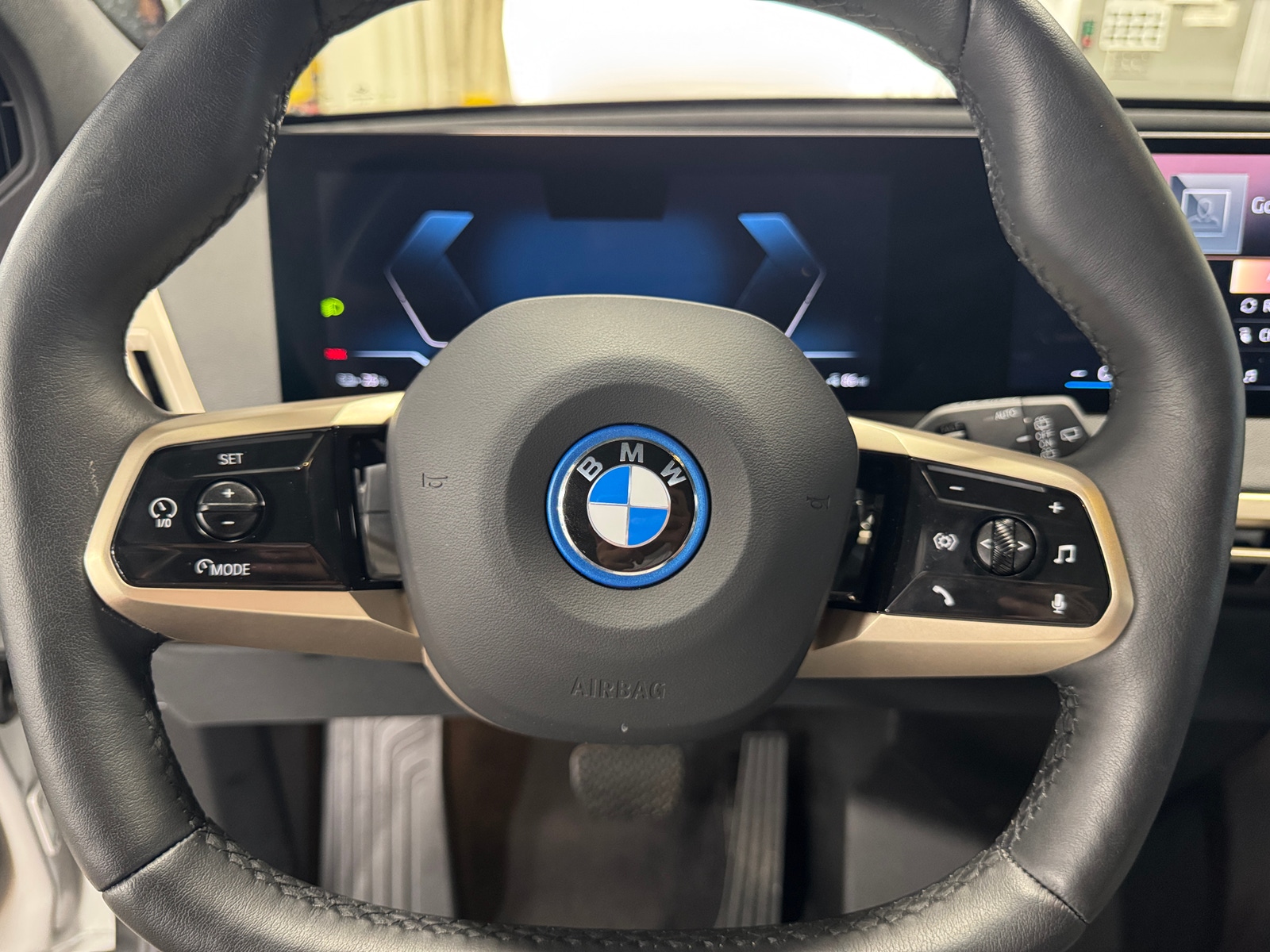 Thumbnail: 2024 BMW iX - 4
