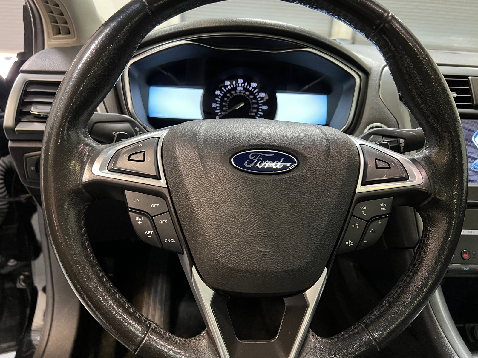 Thumbnail: 2016 Ford Fusion - 4