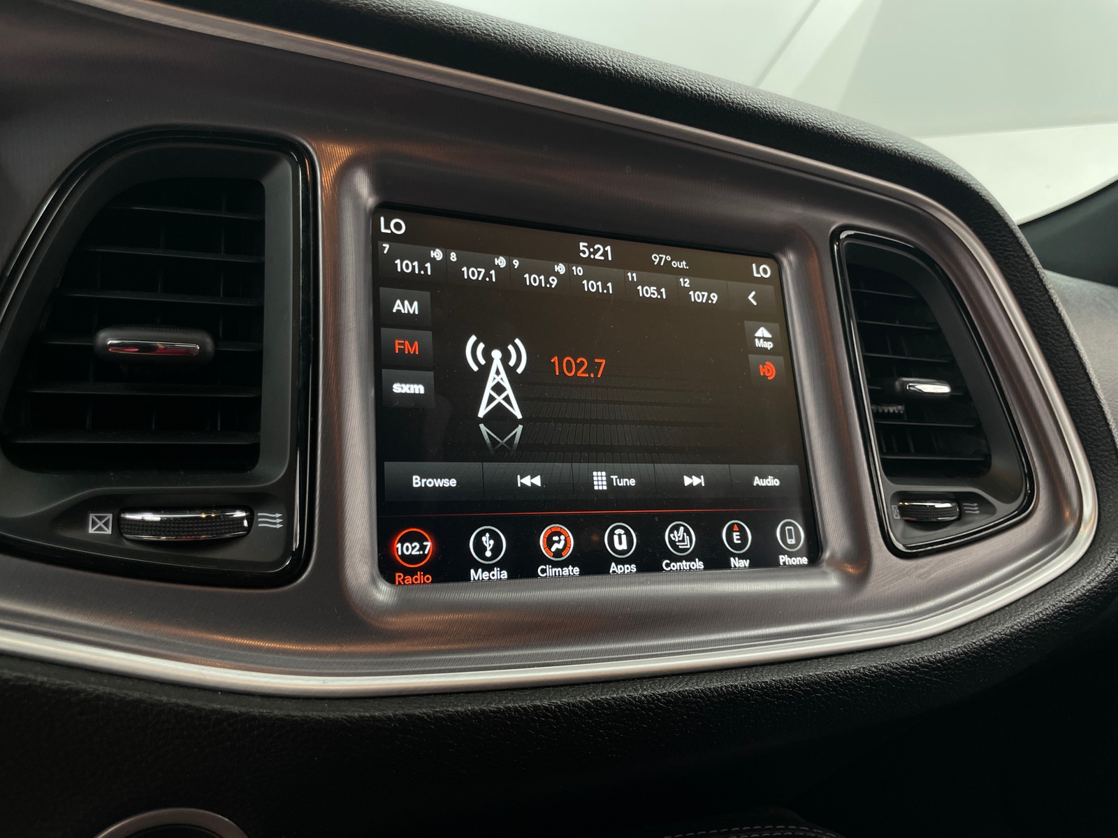 Thumbnail: 2019 Dodge Challenger - 3
