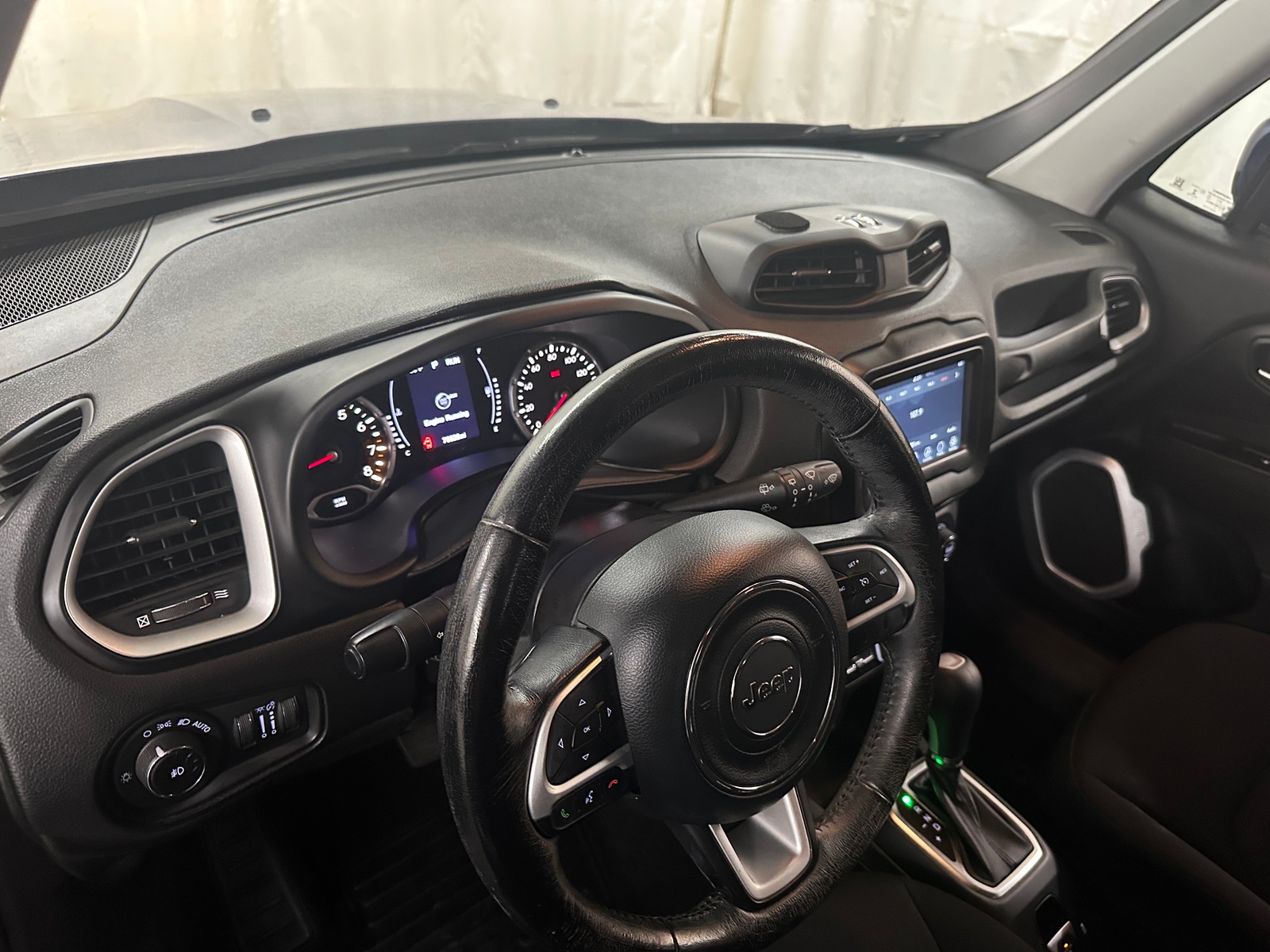 Thumbnail: 2018 Jeep Renegade - 3