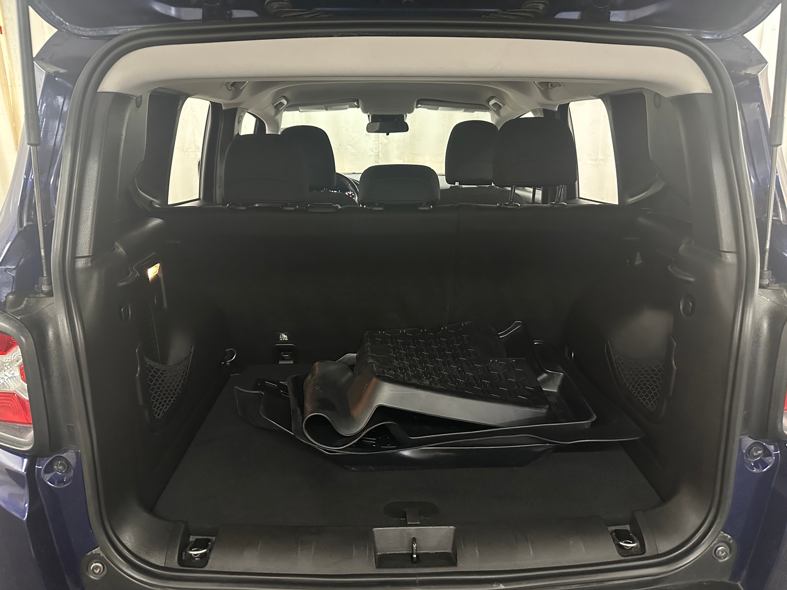Thumbnail: 2018 Jeep Renegade - 7