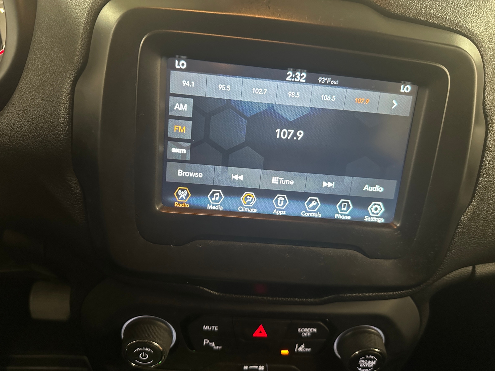 Thumbnail: 2018 Jeep Renegade - 4