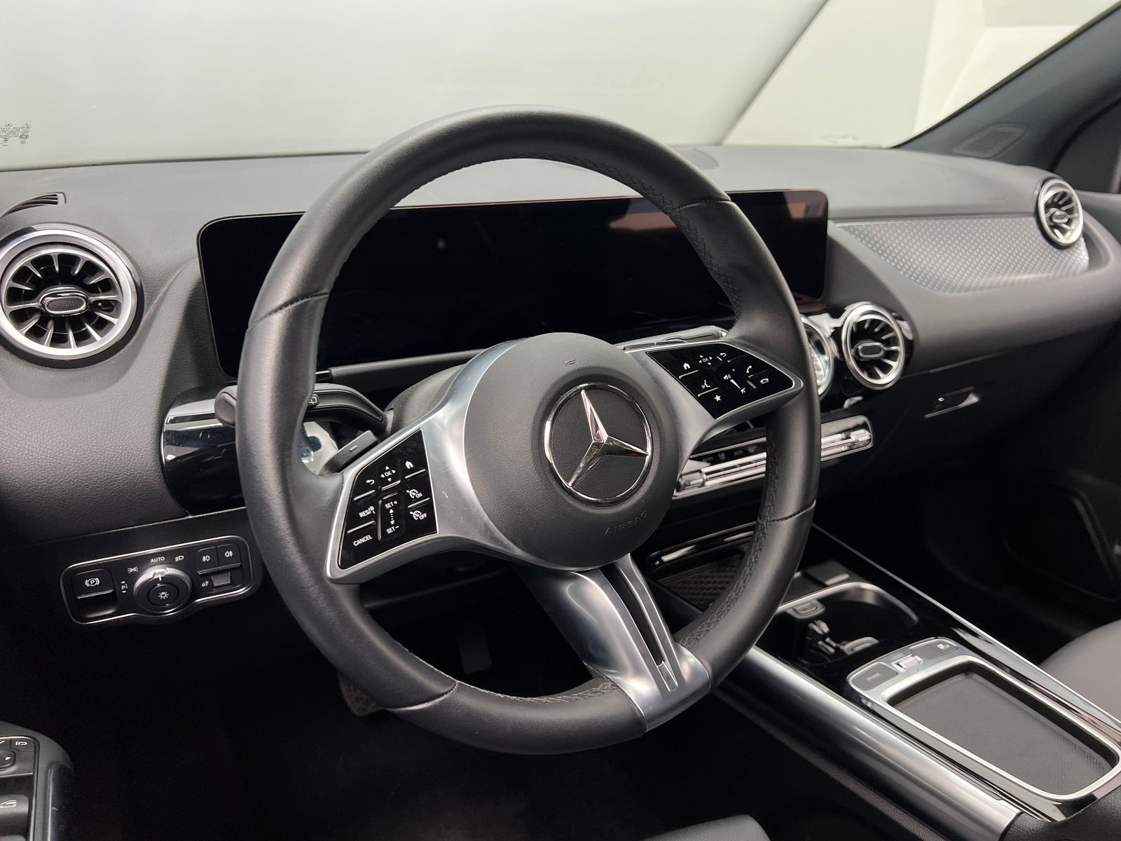 Thumbnail: 2024 Mercedes-Benz GLA - 4
