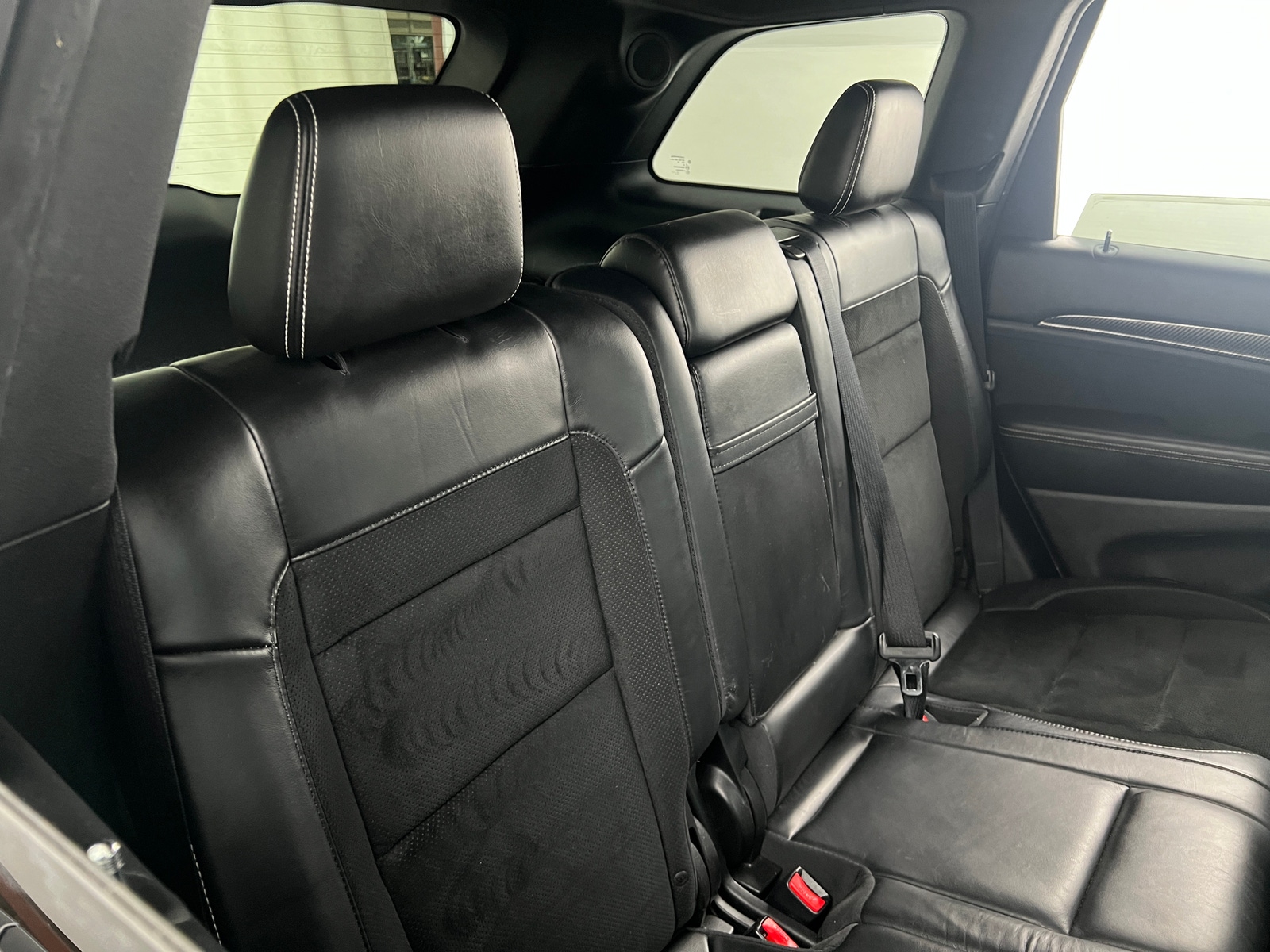 Thumbnail: 2017 Jeep Grand Cherokee - 6