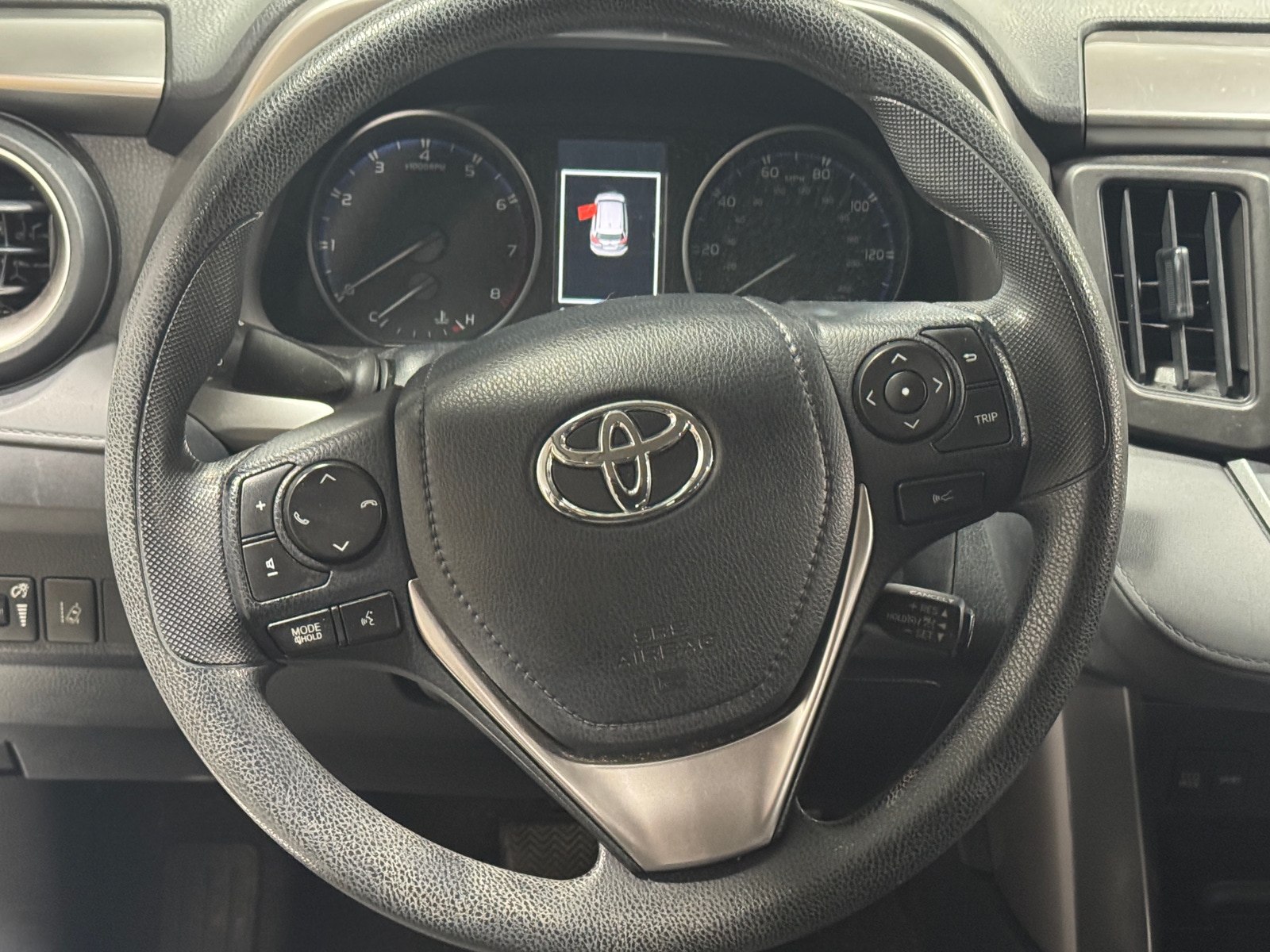 Thumbnail: 2017 Toyota RAV4 - 5