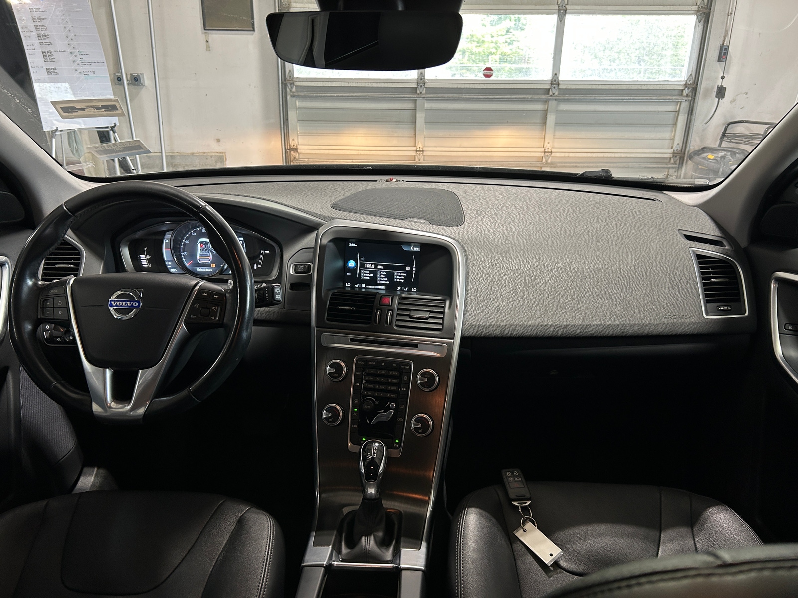 Thumbnail: 2015 Volvo XC60 - 2