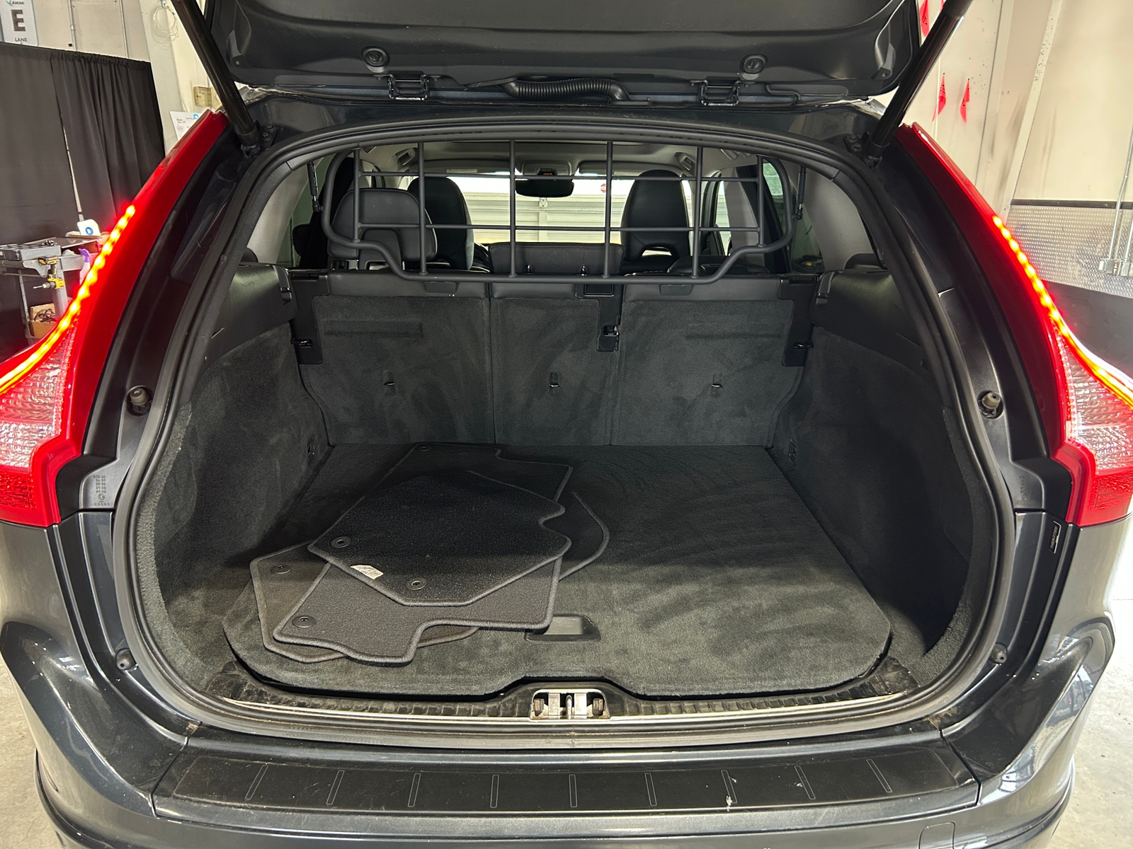 Thumbnail: 2015 Volvo XC60 - 6