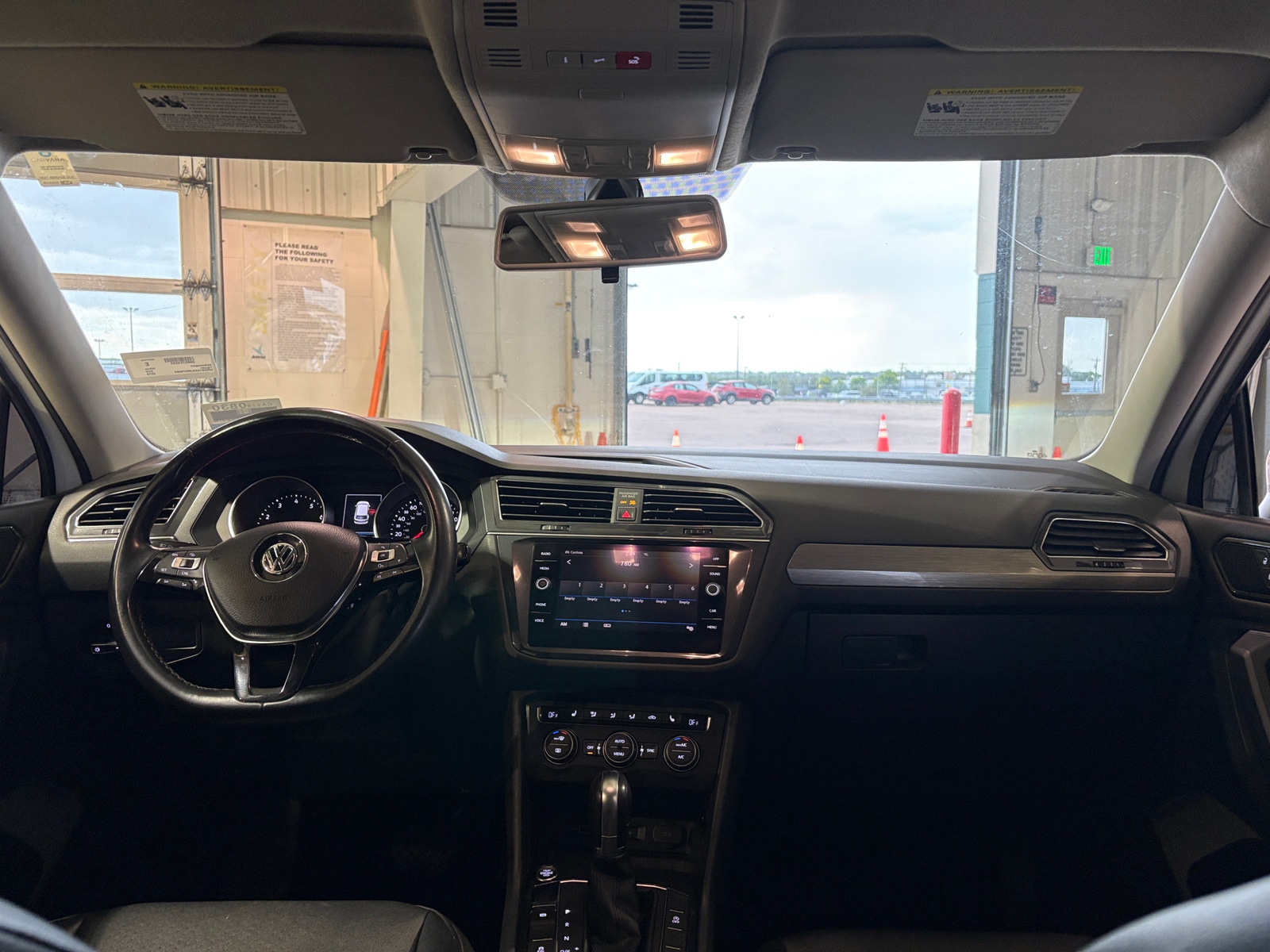 Thumbnail: 2018 Volkswagen Tiguan - 2