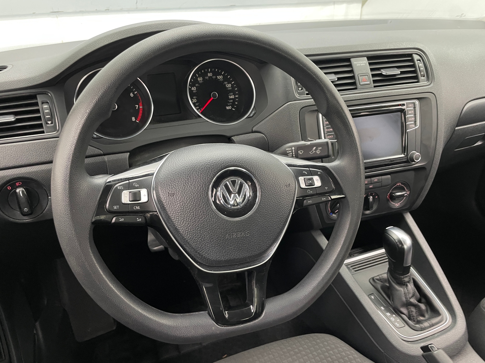 Thumbnail: 2016 Volkswagen Jetta - 5
