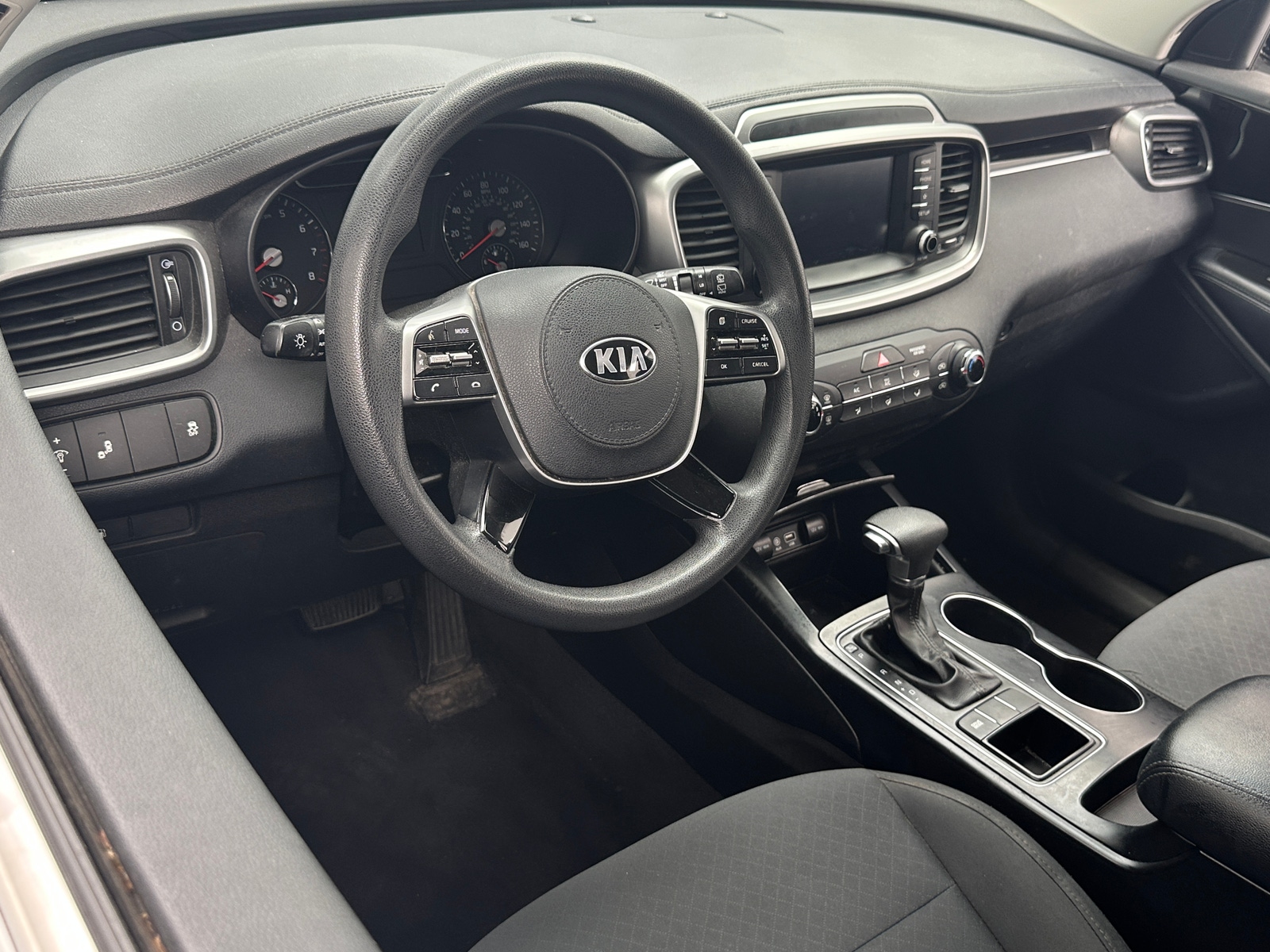 Thumbnail: 2019 Kia Sorento - 3