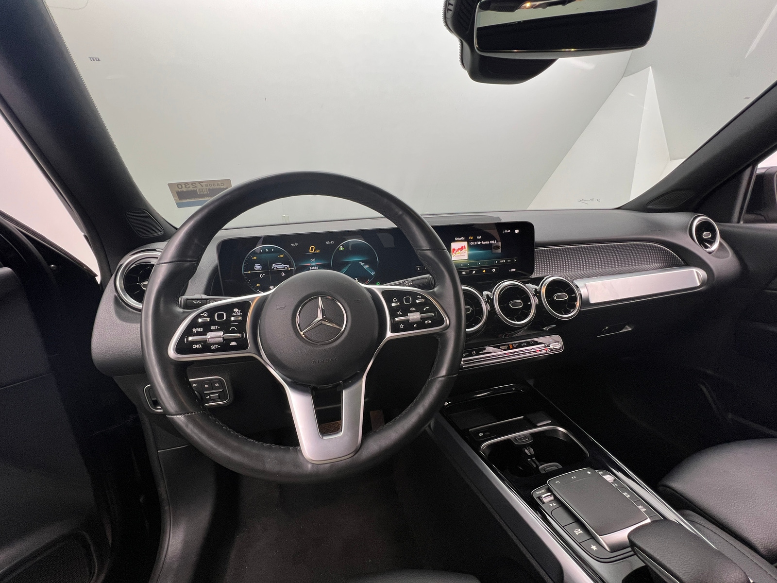 Thumbnail: 2023 Mercedes-Benz GLB - 2