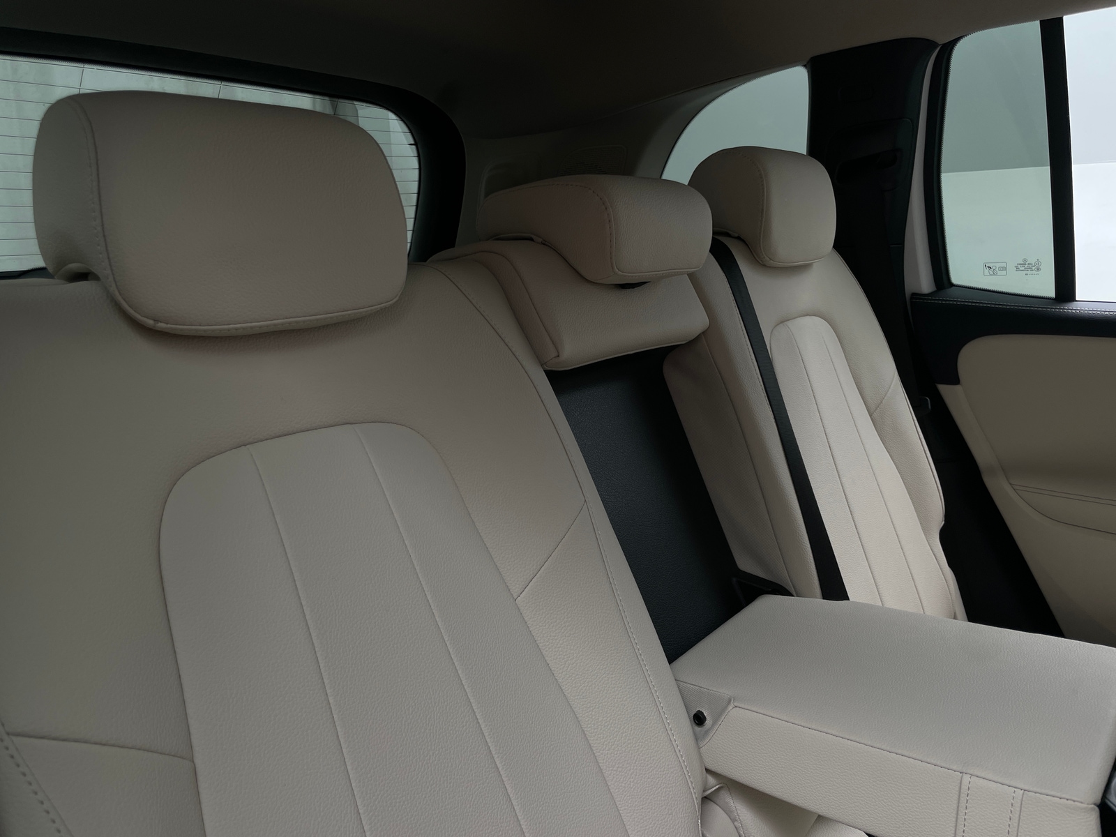 Thumbnail: 2022 Mercedes-Benz GLB - 5