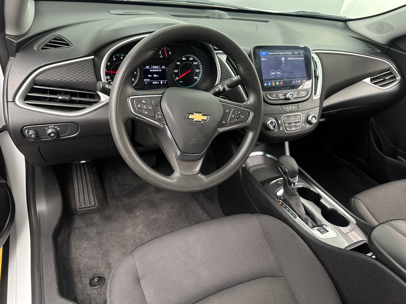 Thumbnail: 2024 Chevrolet Malibu - 3