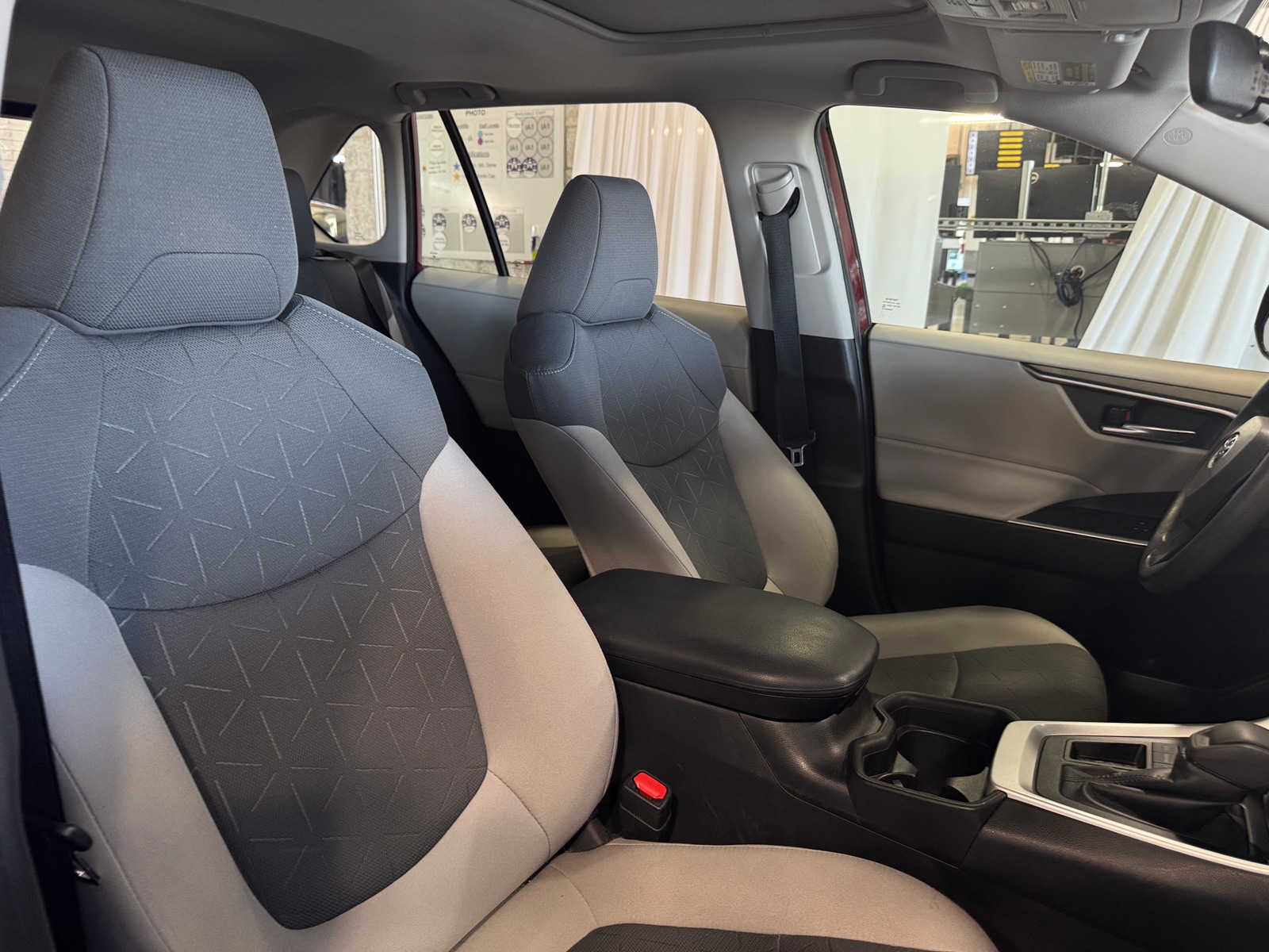Thumbnail: 2019 Toyota RAV4 - 2