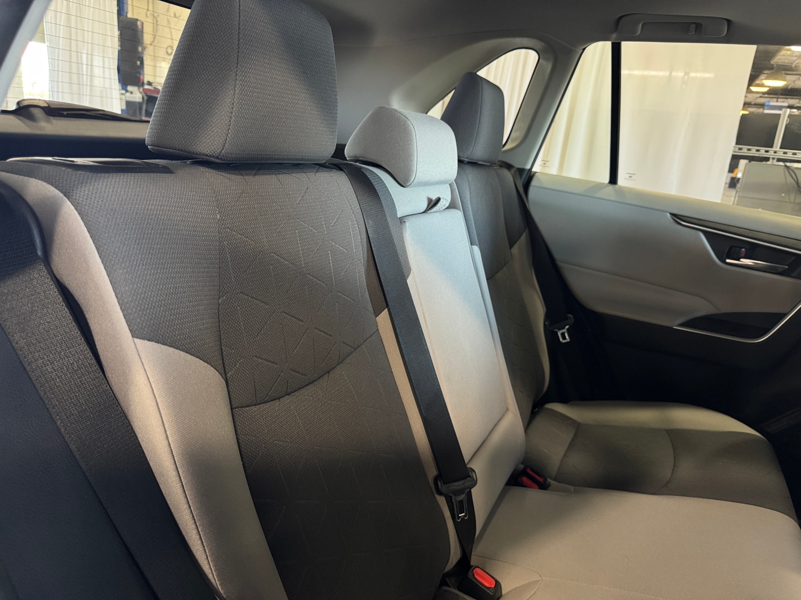 Thumbnail: 2019 Toyota RAV4 - 6