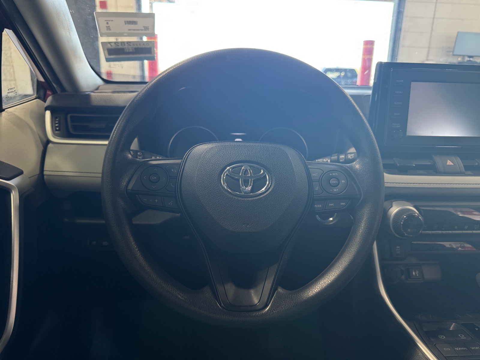 Thumbnail: 2019 Toyota RAV4 - 5