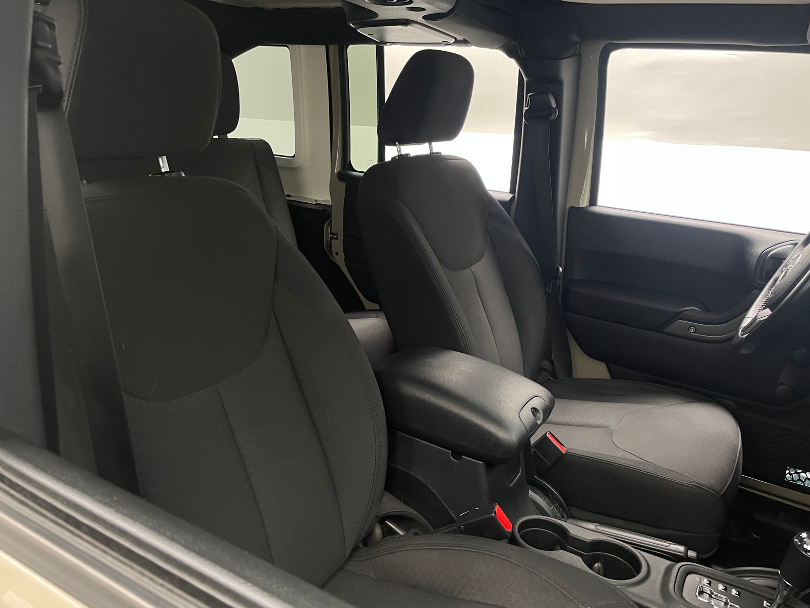 Thumbnail: 2017 Jeep Wrangler - 2