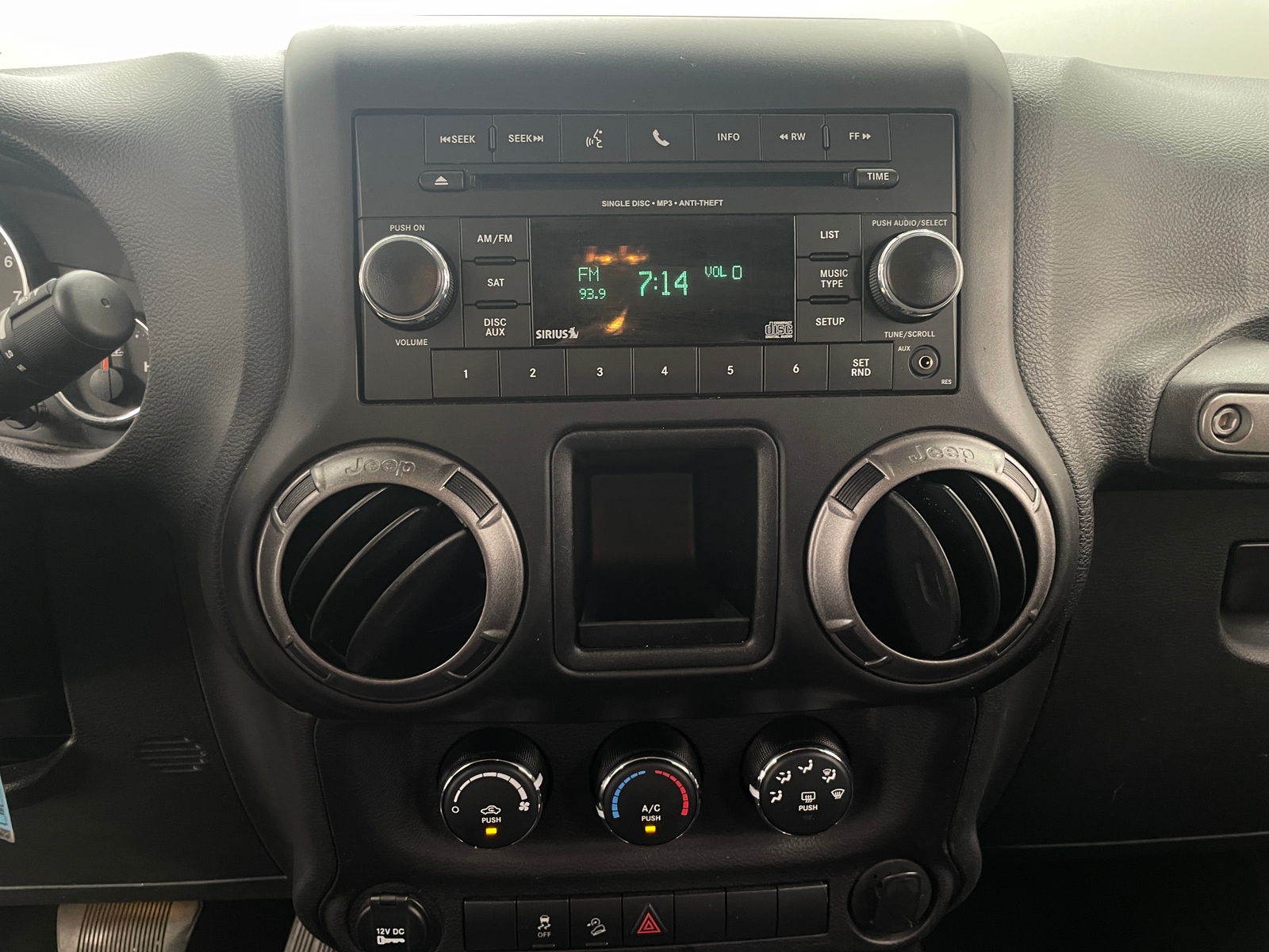 Thumbnail: 2017 Jeep Wrangler - 4