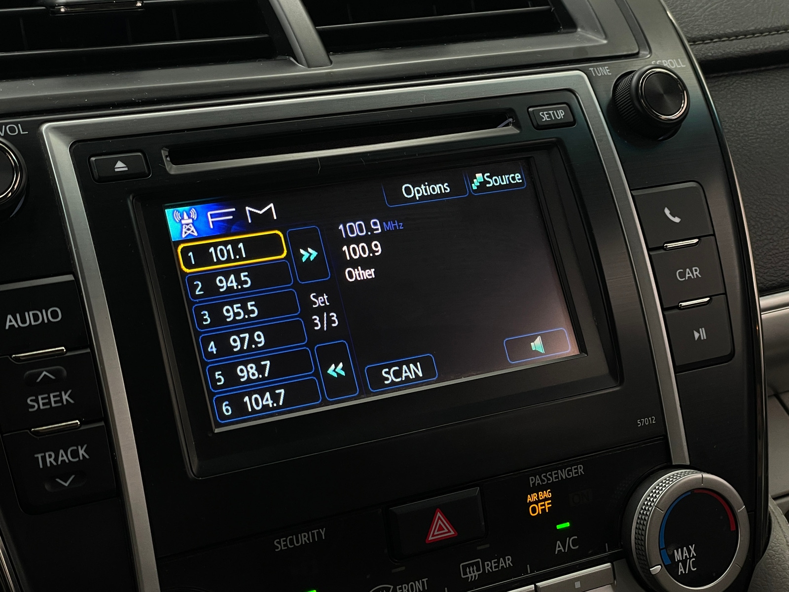 Thumbnail: 2012 Toyota Camry - 4