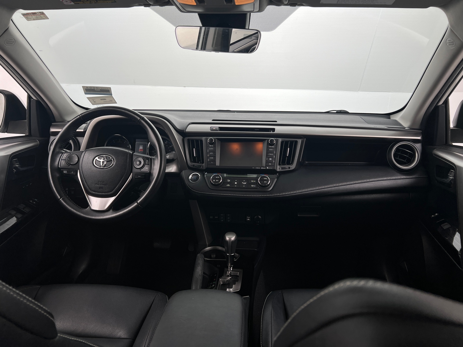 Thumbnail: 2016 Toyota RAV4 - 2