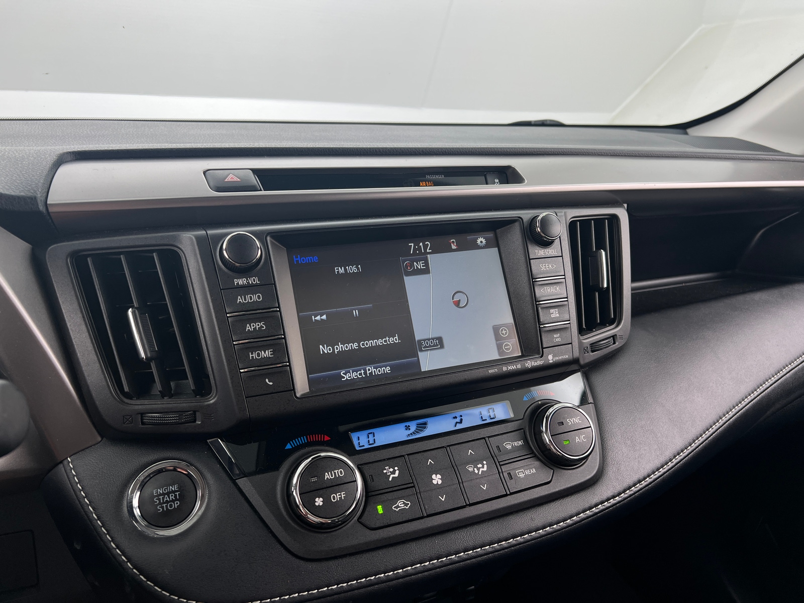 Thumbnail: 2016 Toyota RAV4 - 3