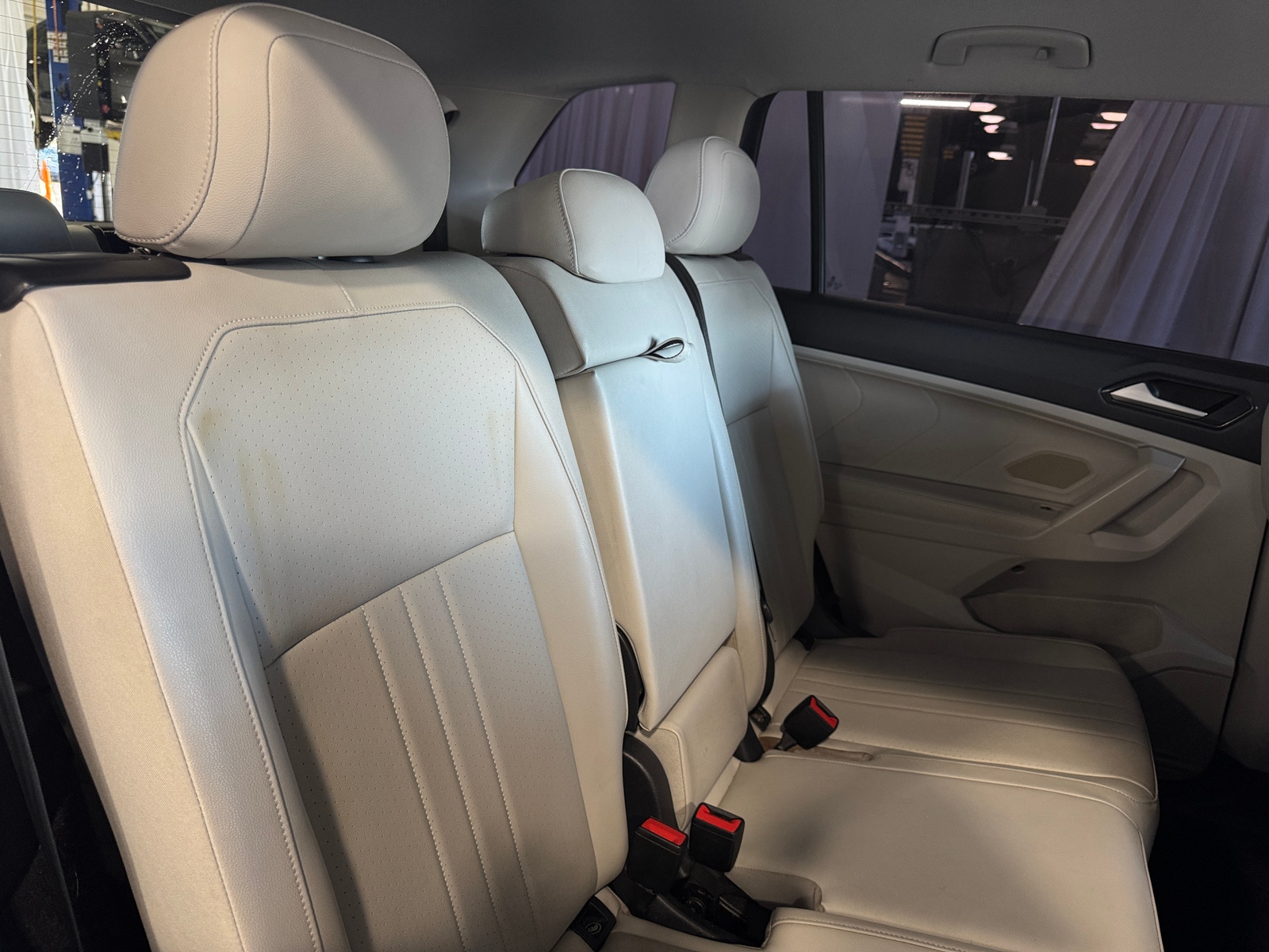 Thumbnail: 2022 Volkswagen Tiguan - 5