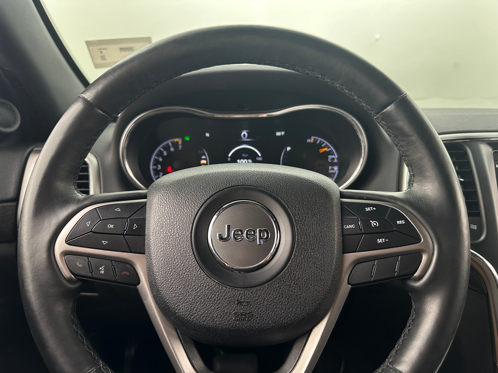 Thumbnail: 2018 Jeep Grand Cherokee - 5