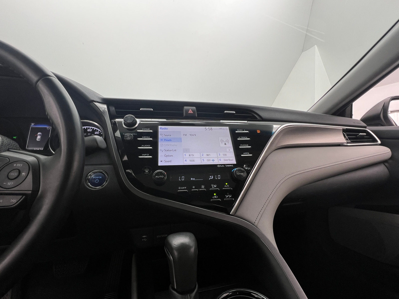 Thumbnail: 2018 Toyota Camry - 4